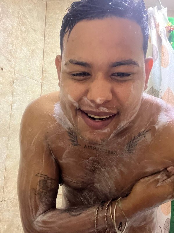 XXX Porn Photo of Nude BoyAlexx16 17