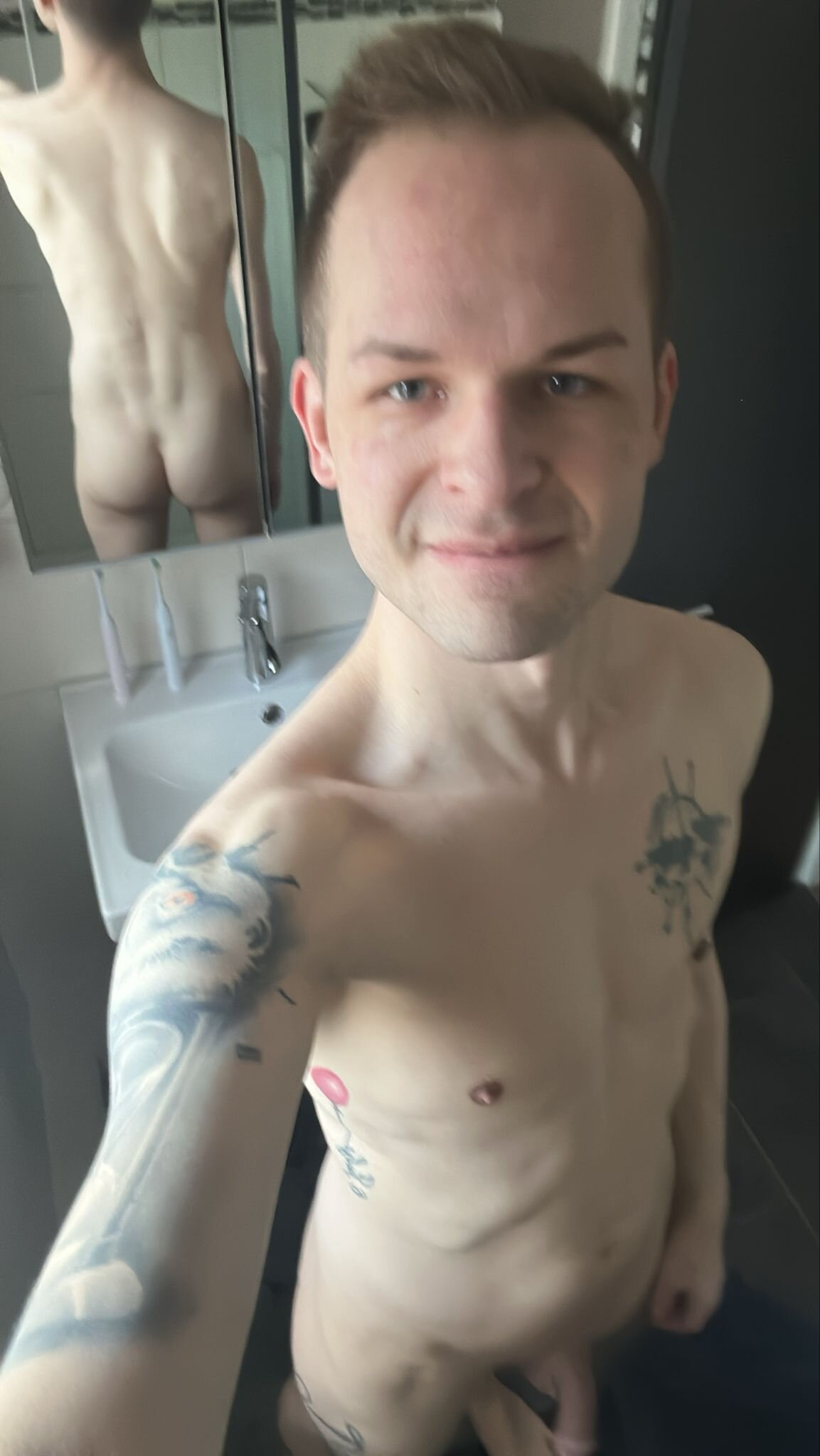 XXX Porn Photo of Nude Bryanandboy 14