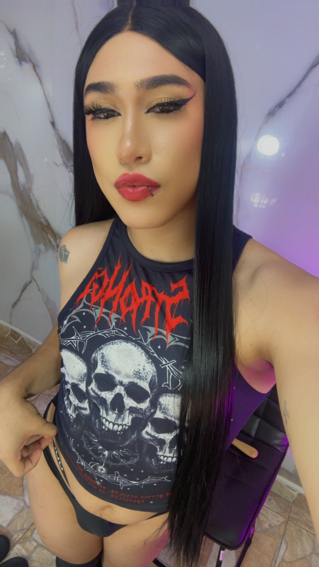 XXX Porn Photo of Nude QueenAri_ 7