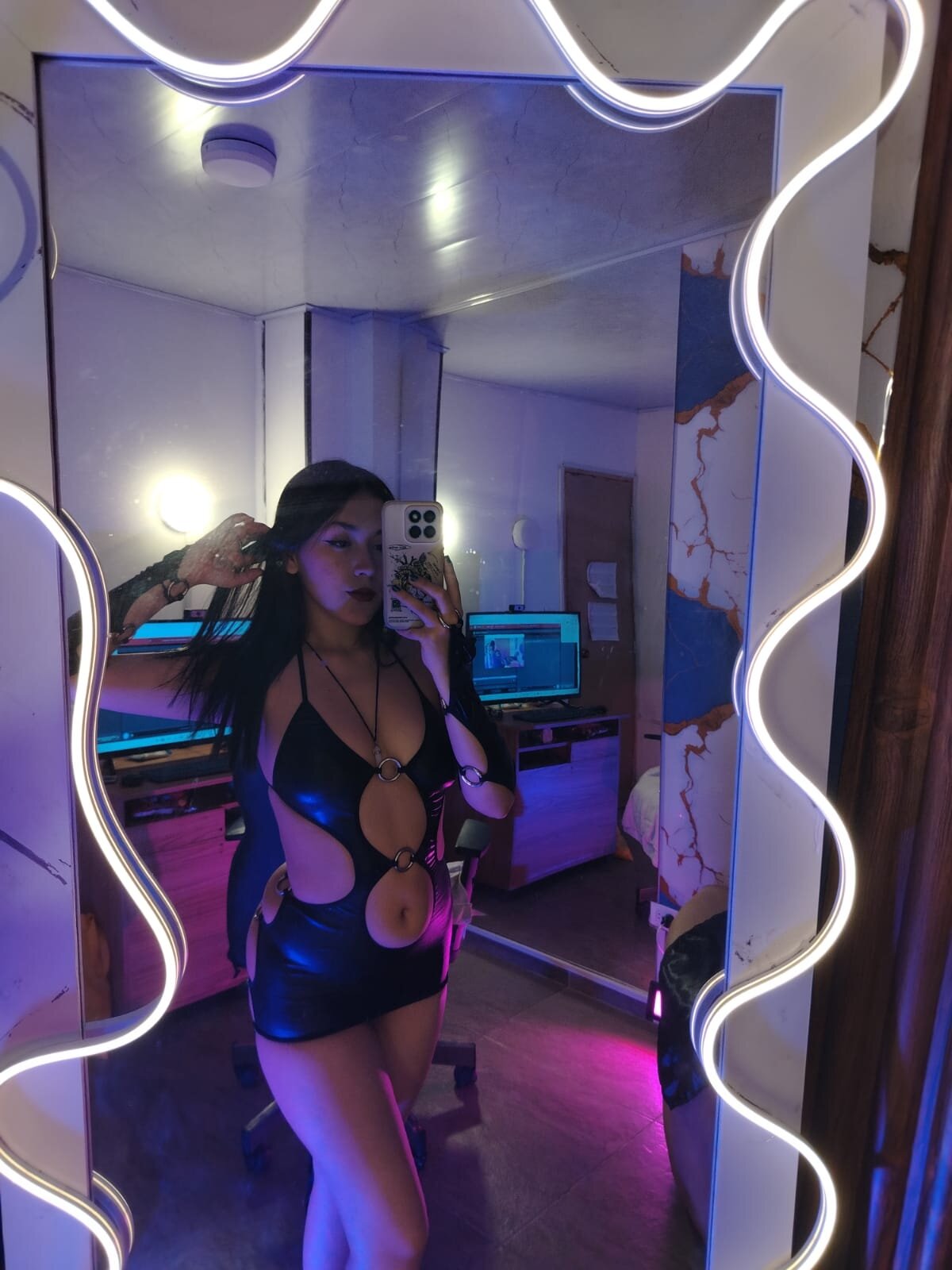 XXX Porn Photo of Nude Katalyra_tay 7