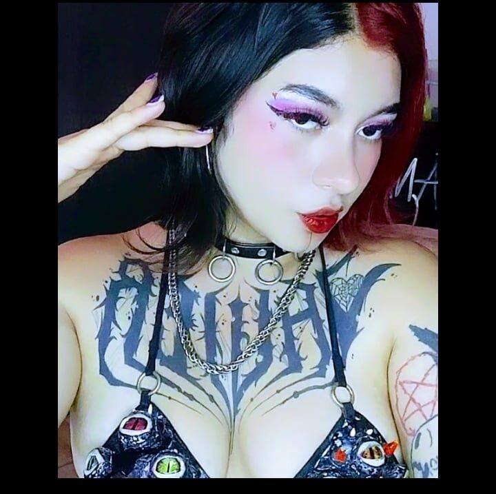 XXX Porn Photo of Nude VelvetPain_Anny 4