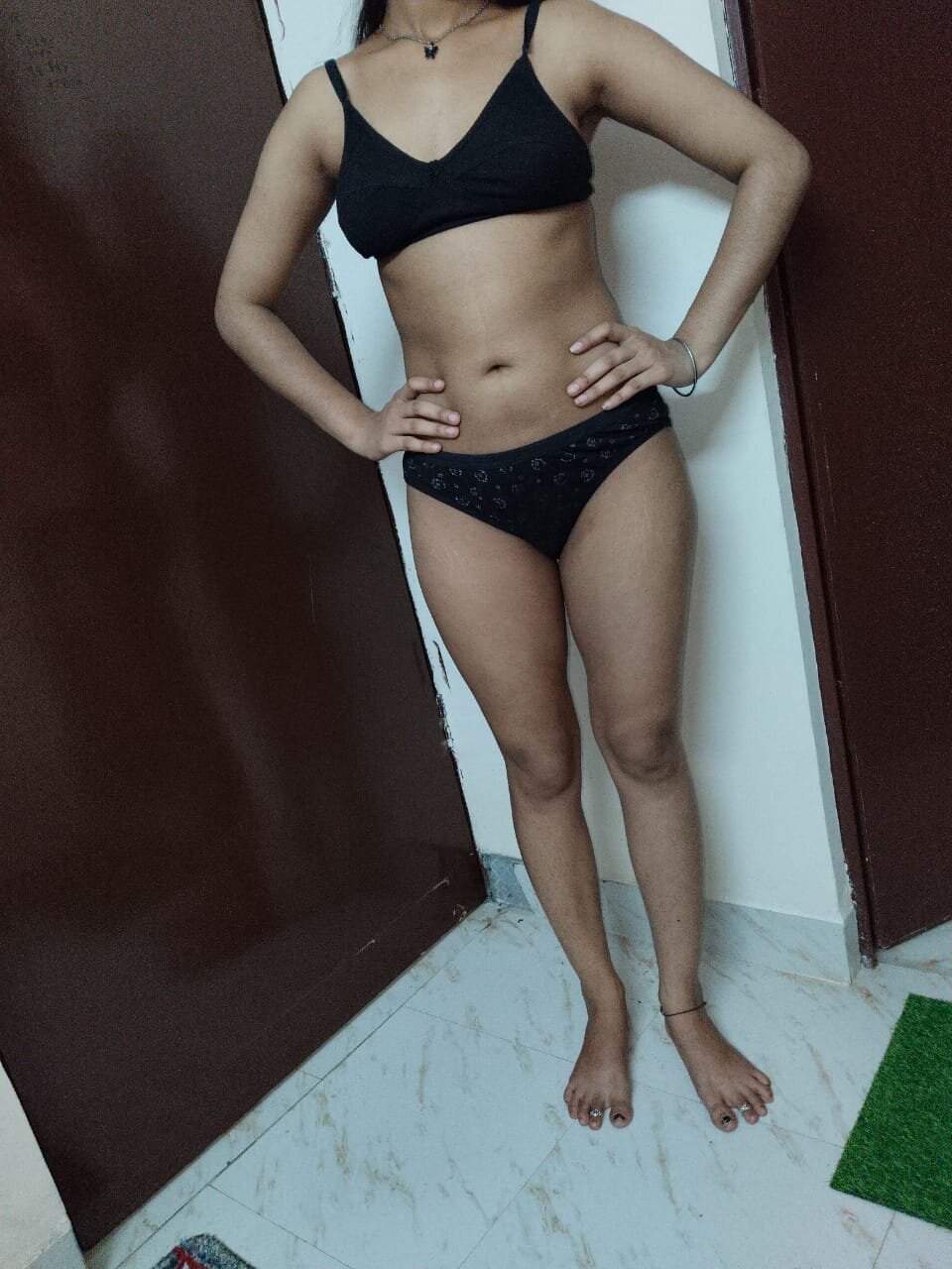 XXX Porn Photo of Nude Glowing__queen 4
