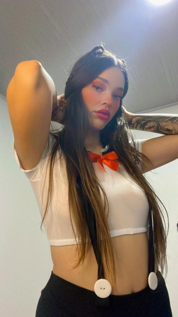 XXX Porn Photo of Nude zoe69x 13