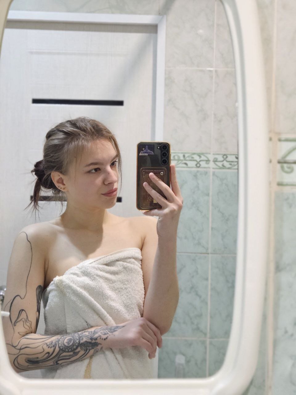 XXX Porn Photo of Nude ur_shy_bambi 29