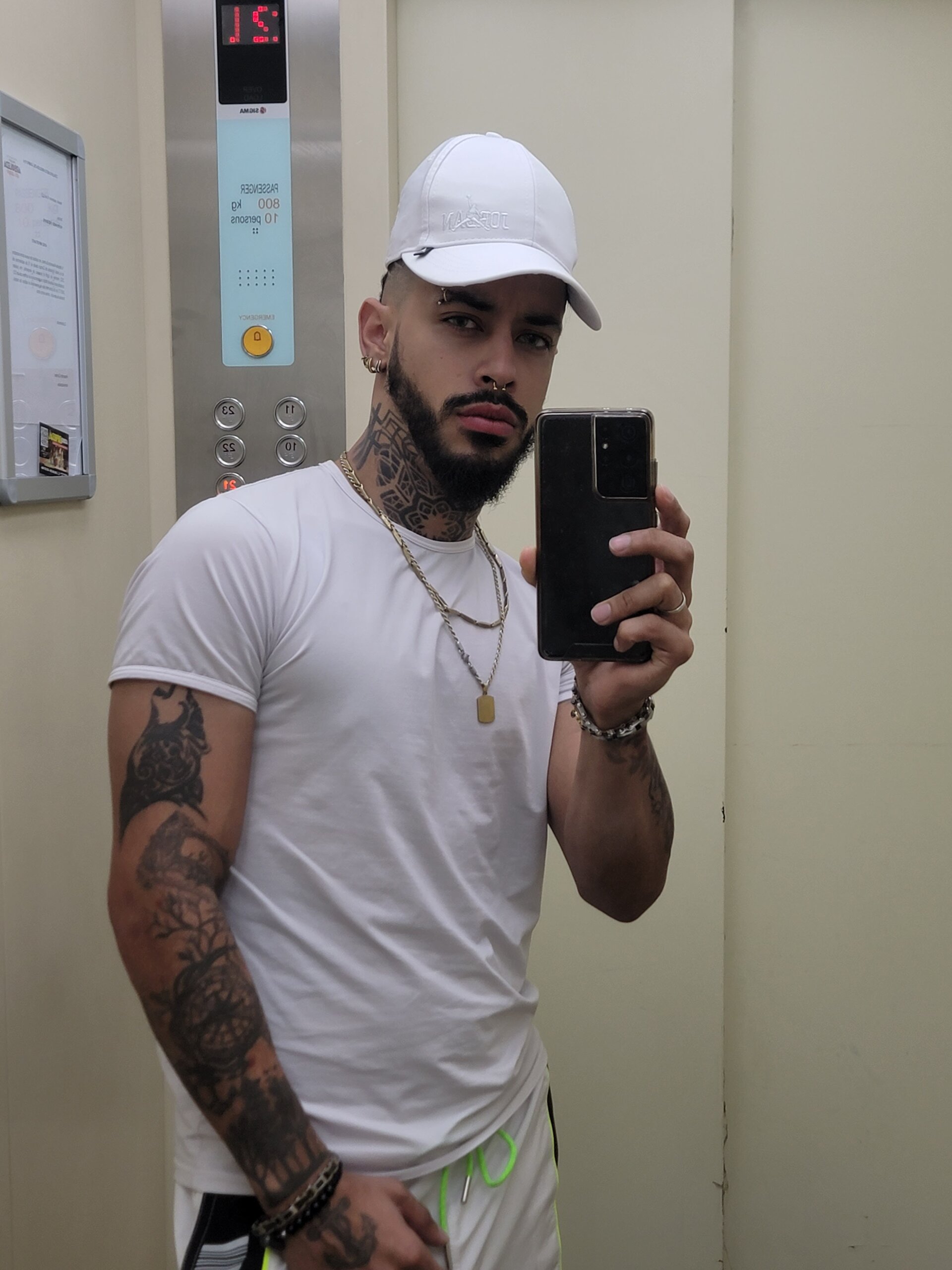 XXX Porn Photo of Nude VinzenzRizzo 12