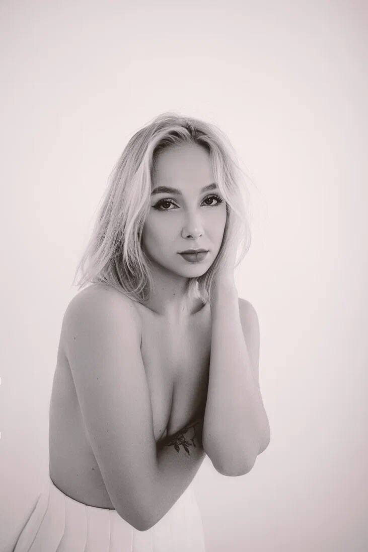 XXX Porn Photo of Nude CaseyStar 4