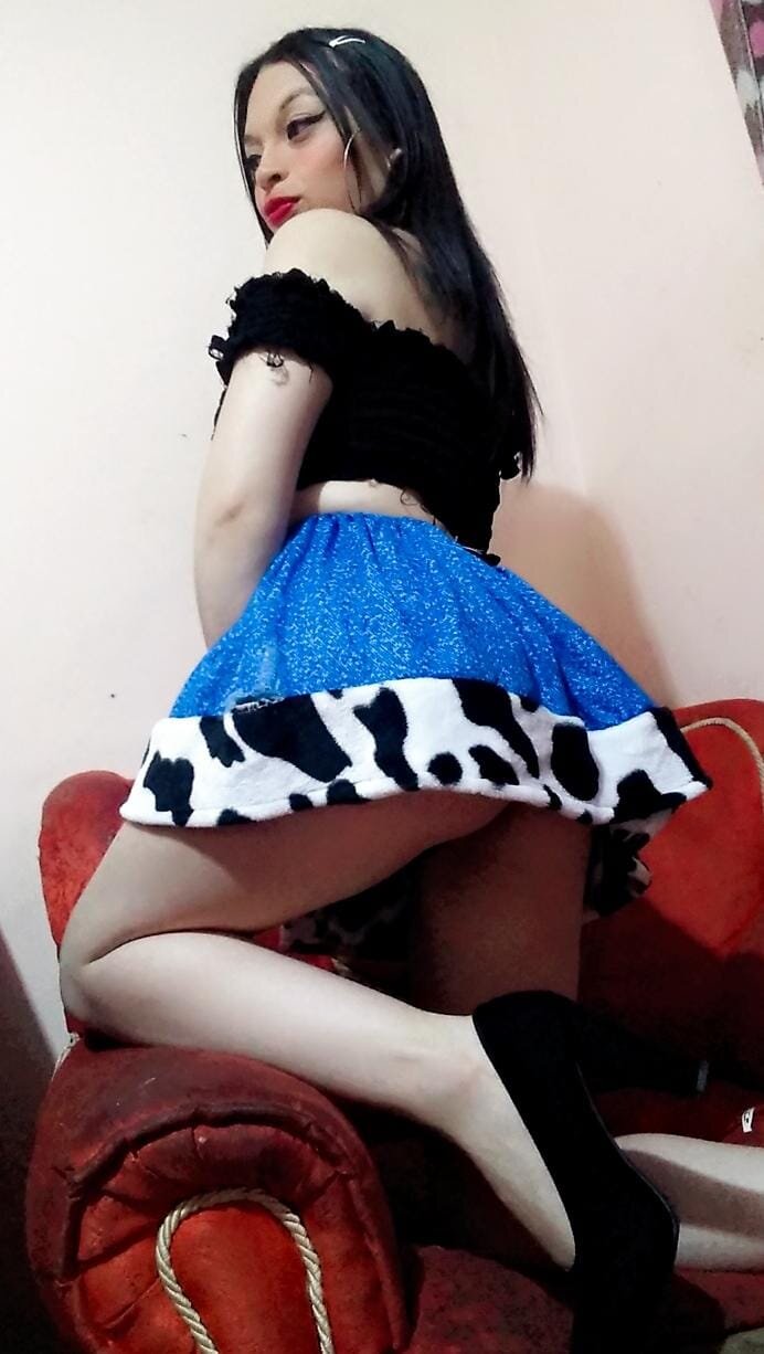 XXX Porn Photo of Nude montthbluee 9