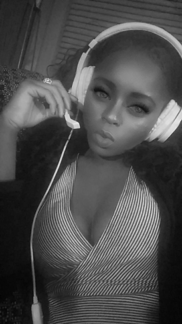 XXX Porn Photo of Nude SimoneSavage 23