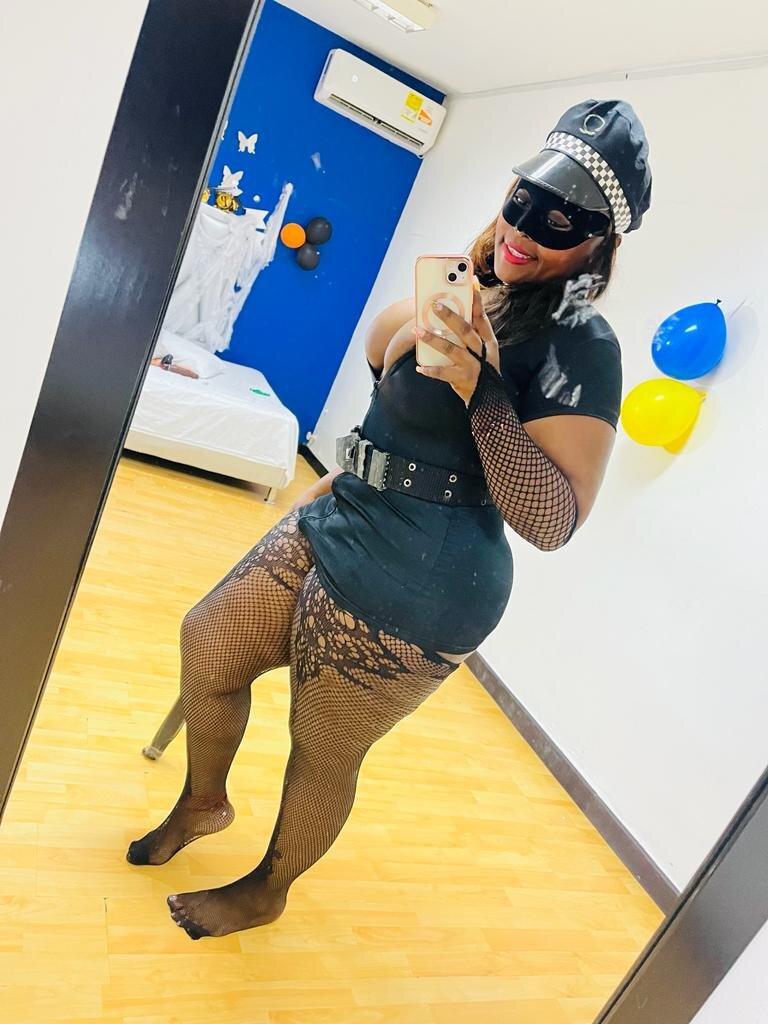 XXX Porn Photo of Nude exotic_karmella 38