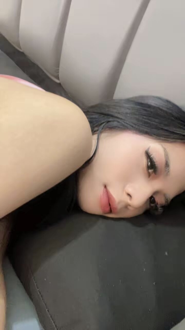 XXX Porn Photo of Nude AlmiraCharms 1