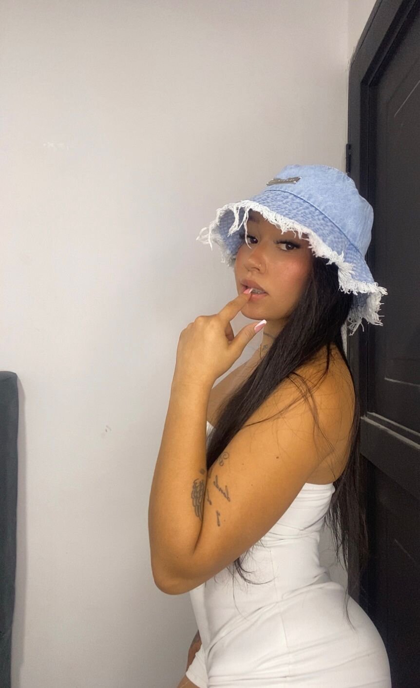 XXX Porn Photo of Nude CataAdams 2