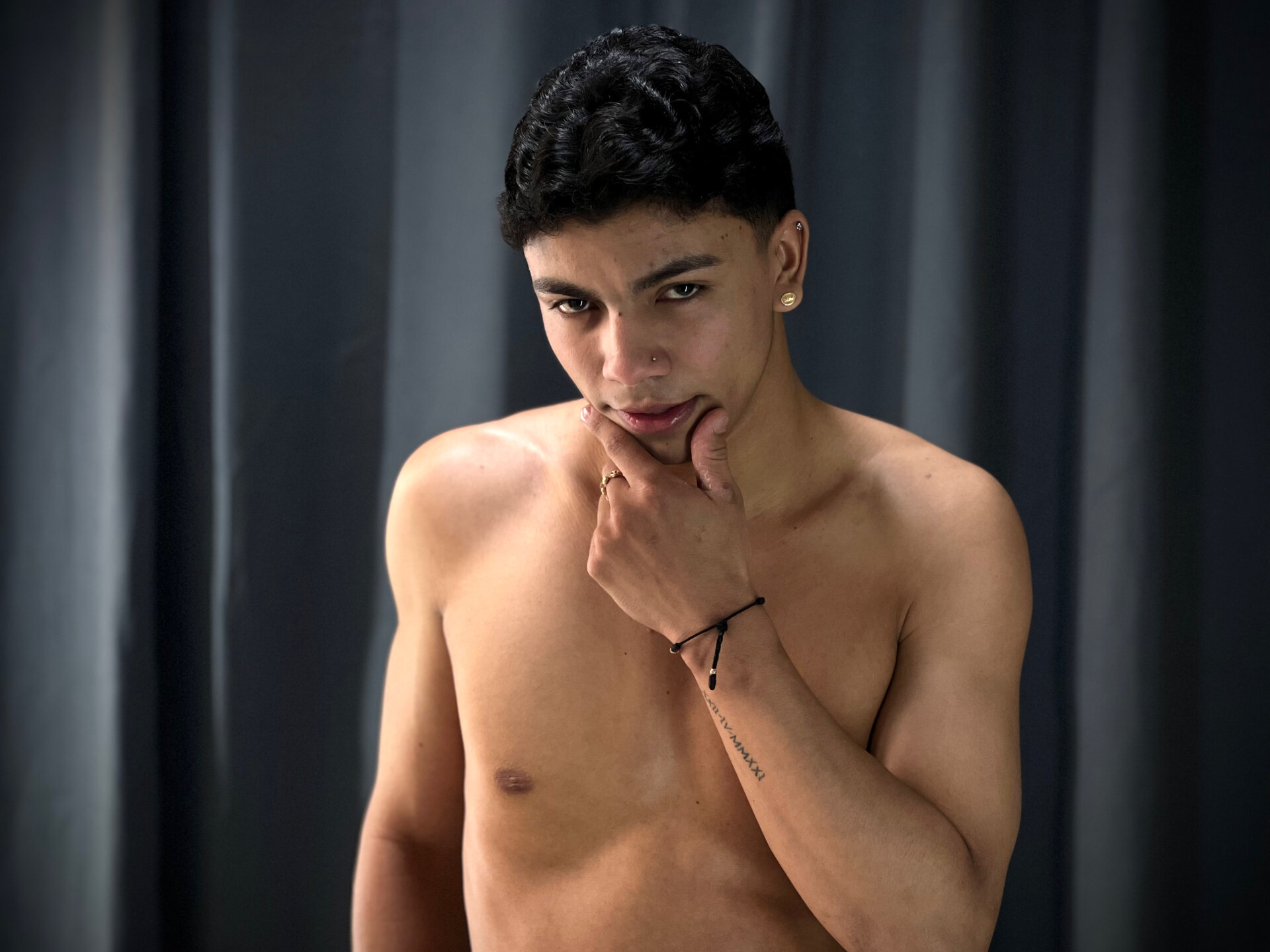 XXX Porn Photo of Nude Emiliano_So 2