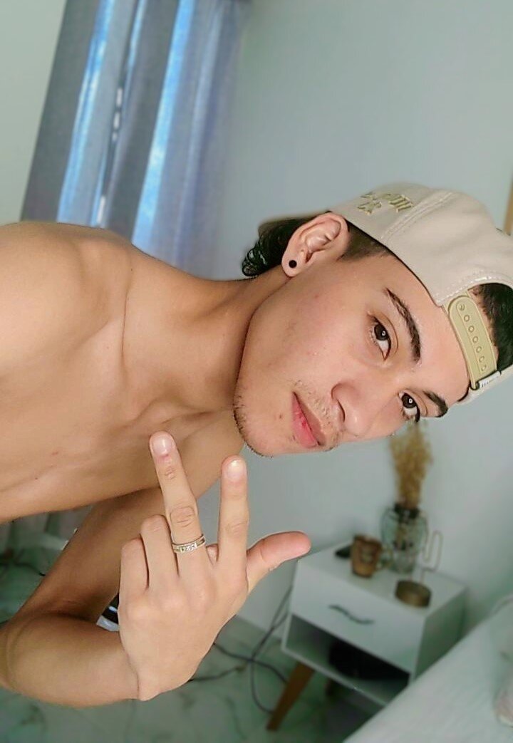 XXX Porn Photo of Nude yulian_vasquez 10