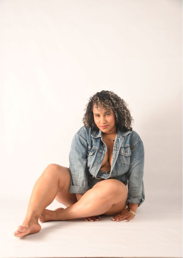 XXX Porn Photo of Nude Ambar_foxy 19