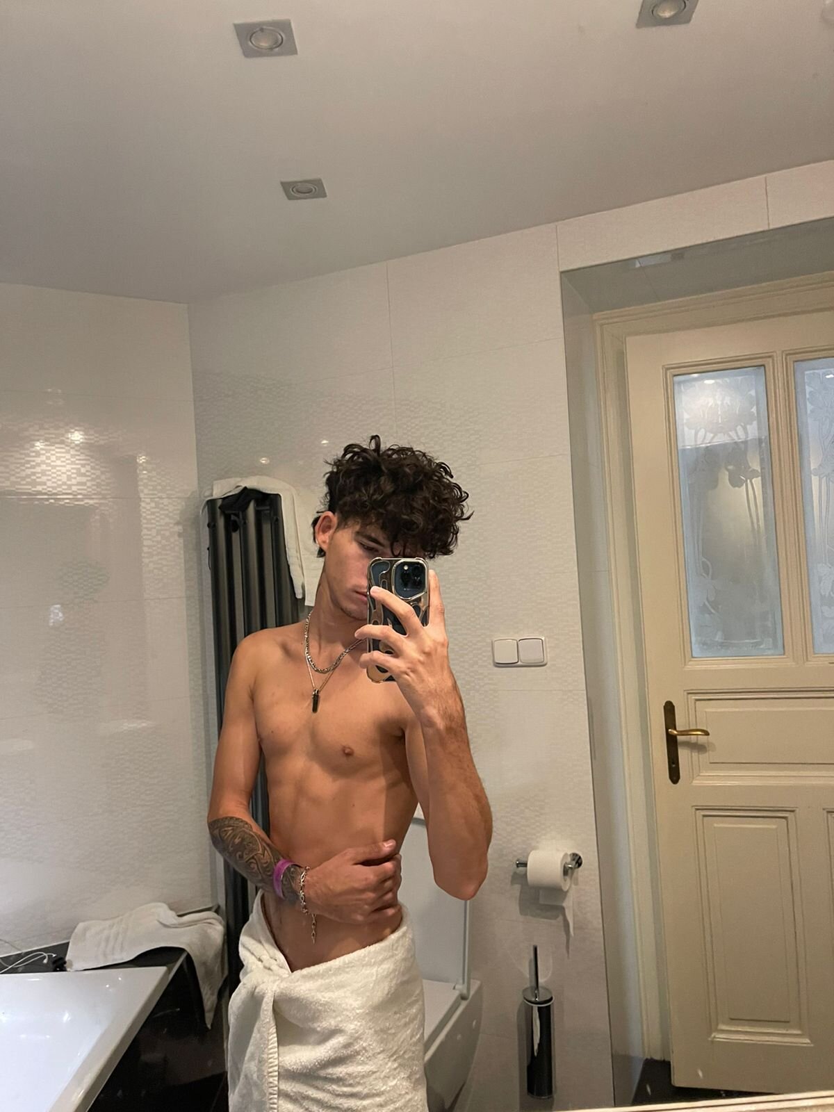 XXX Porn Photo of Nude back_thomson 105