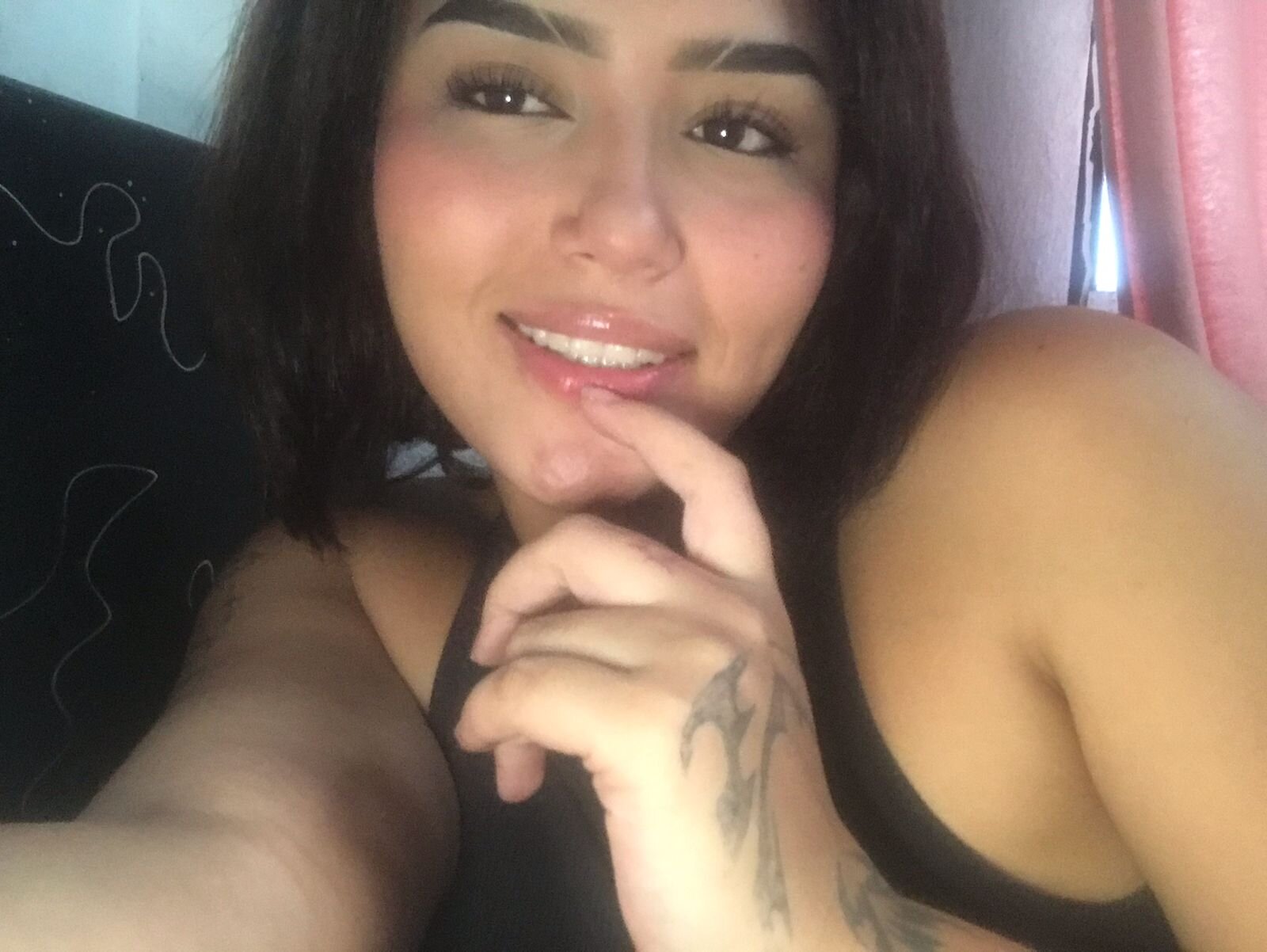 XXX Porn Photo of Nude yoselyn_rose 2