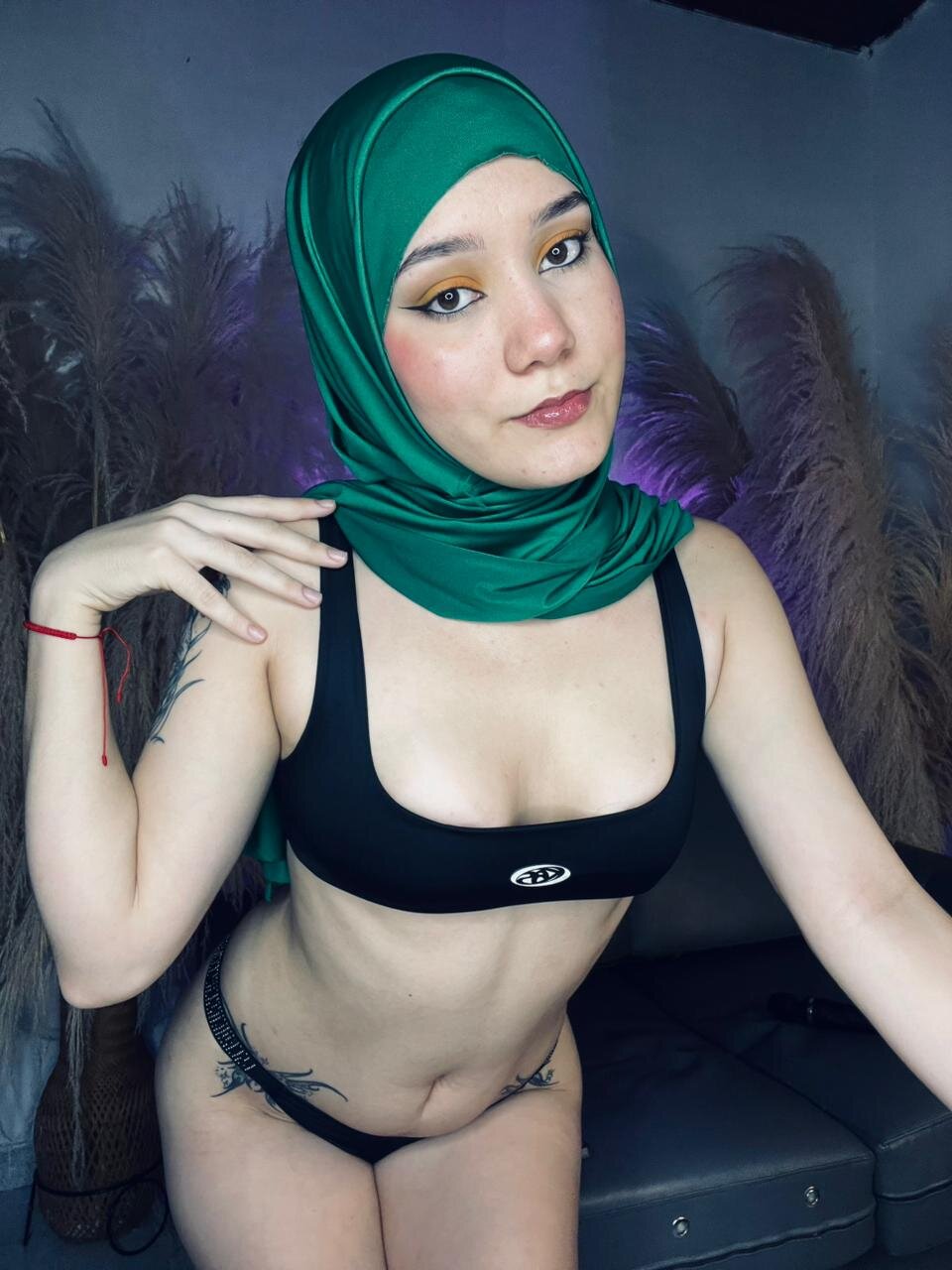 XXX Porn Photo of Nude yara_hind 44