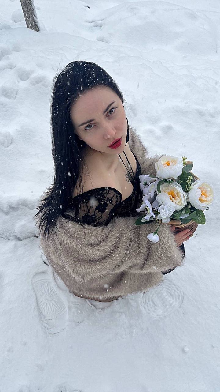 XXX Porn Photo of Nude Mona_Fox 6