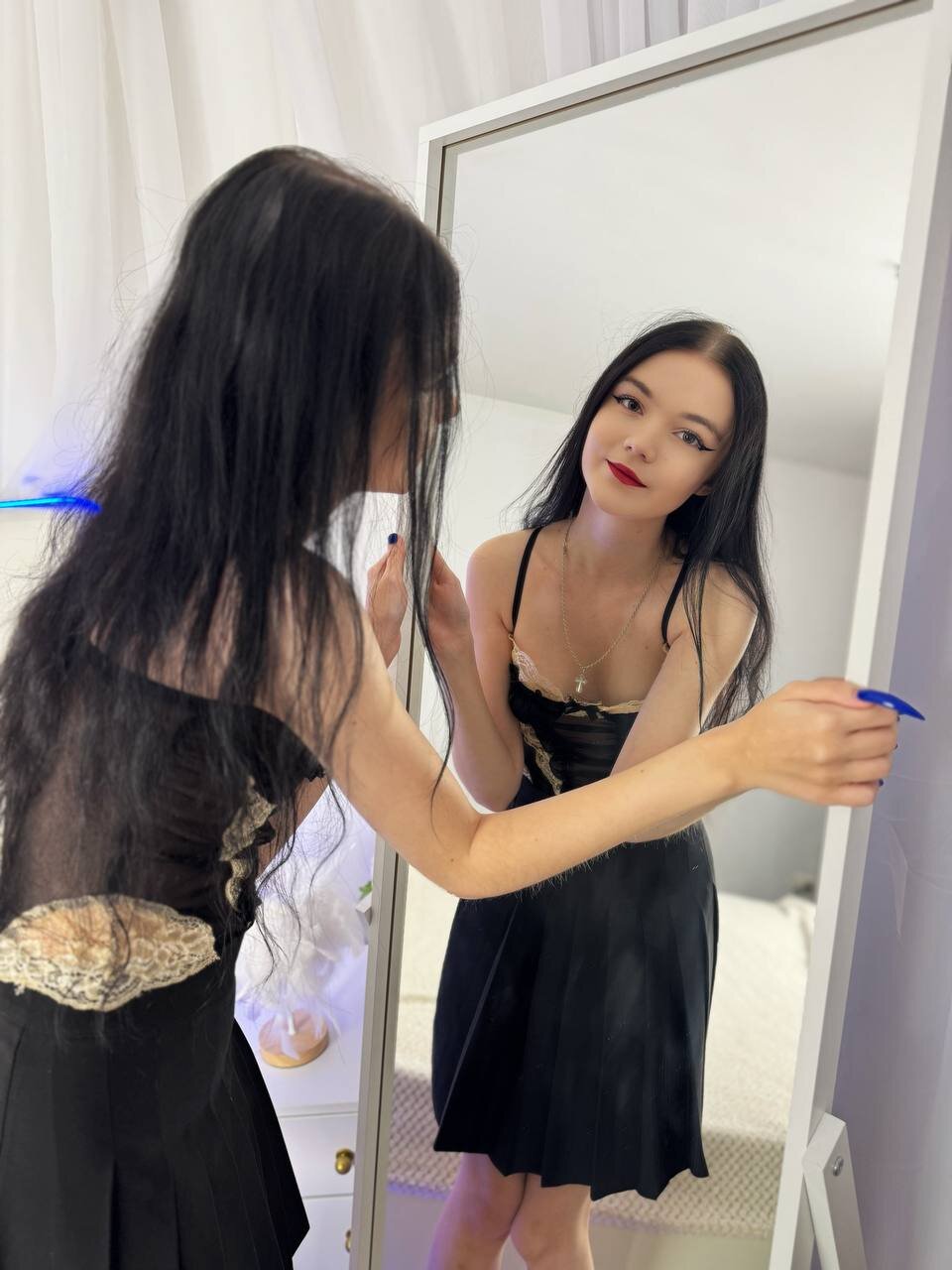 XXX Porn Photo of Nude emma_blackwood 4