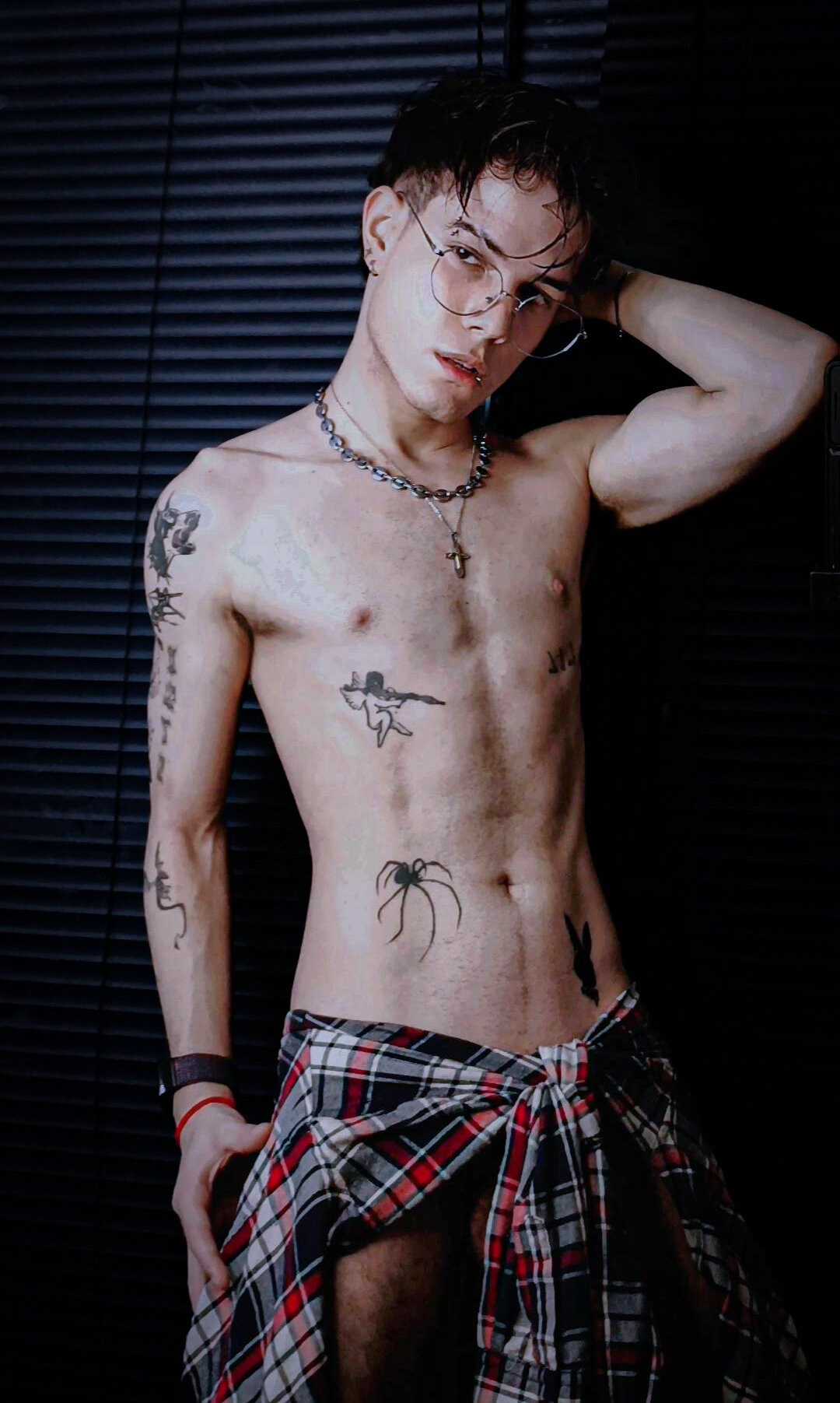 XXX Porn Photo of Nude damien_wolfx 7