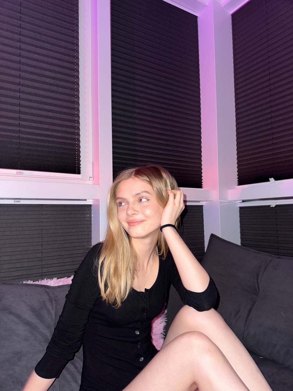 XXX Porn Photo of Nude Ellya_me 20