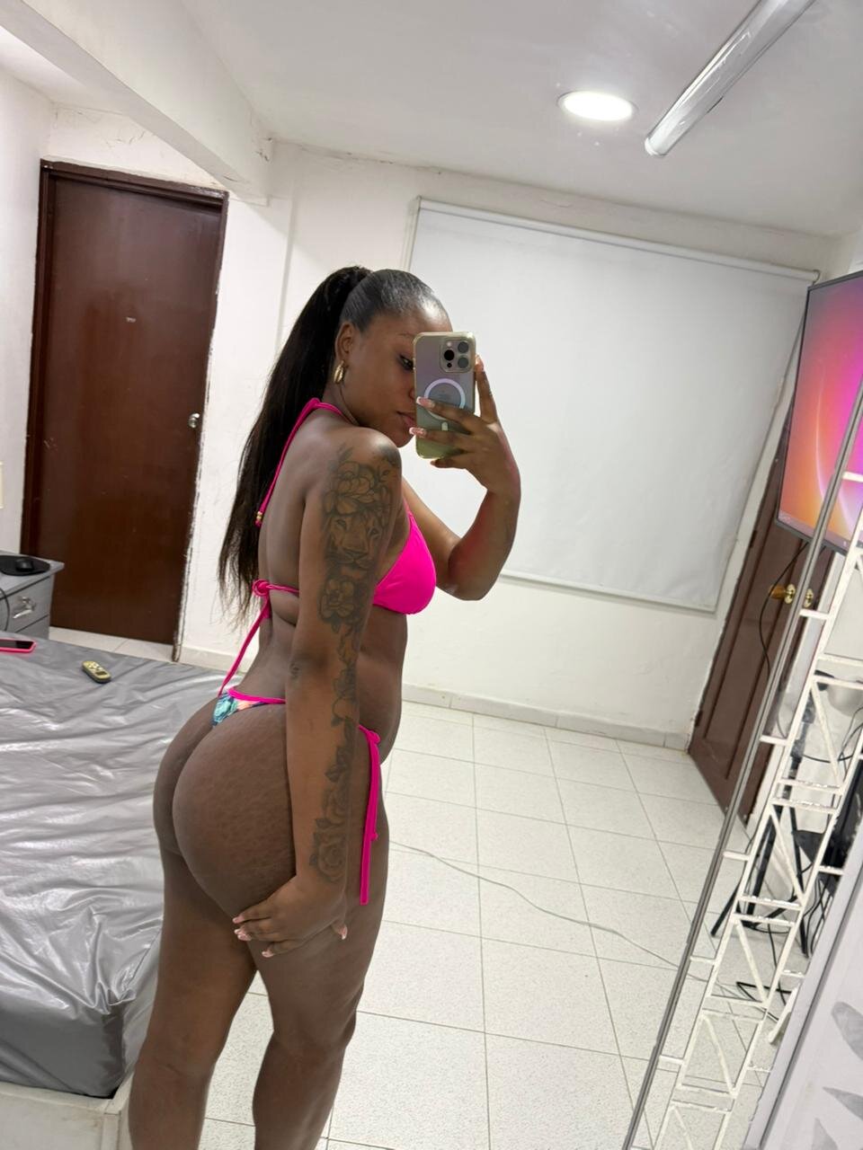 XXX Porn Photo of Nude hezelzoe 1