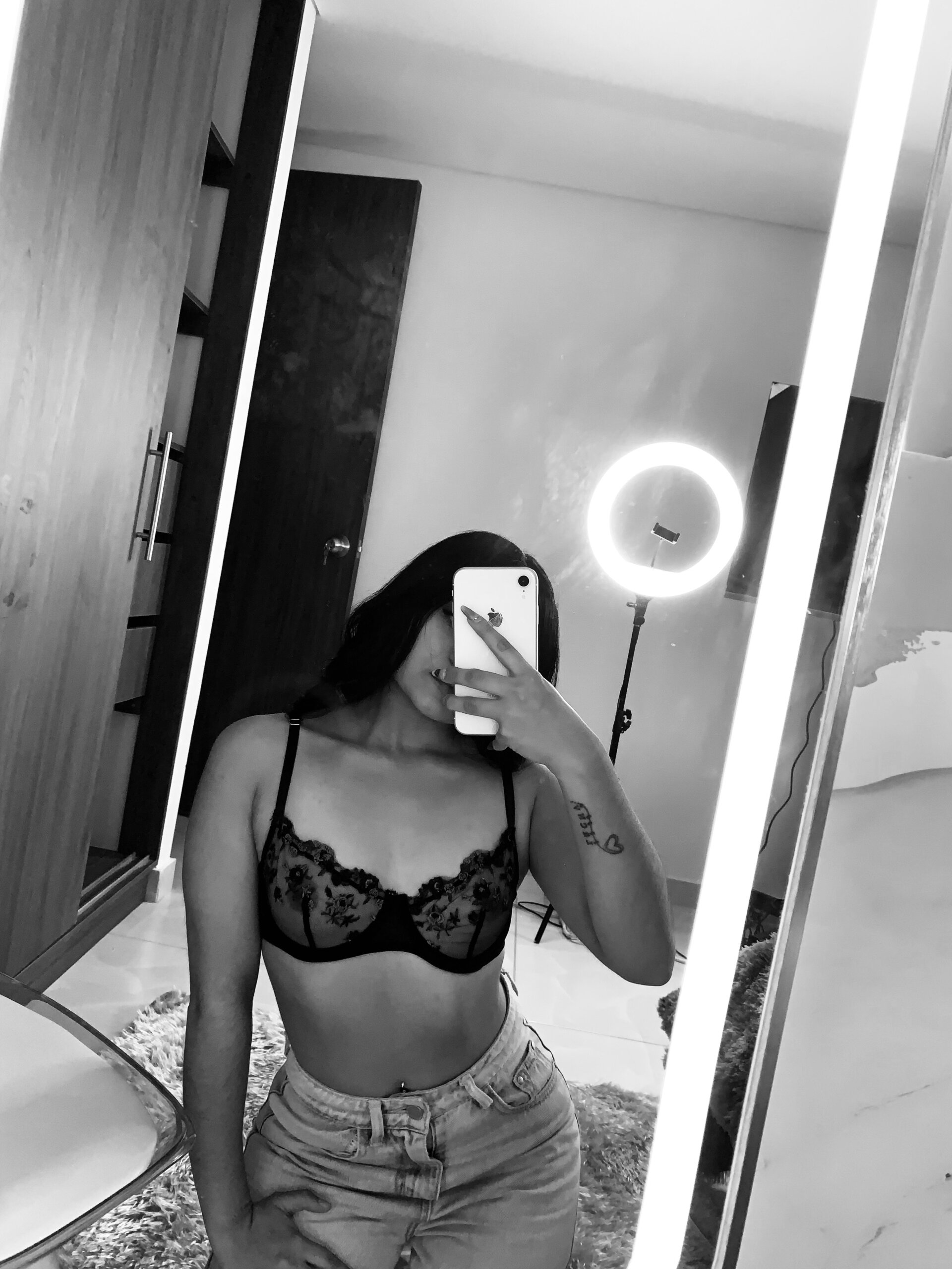 XXX Porn Photo of Nude angiee_bunny 1