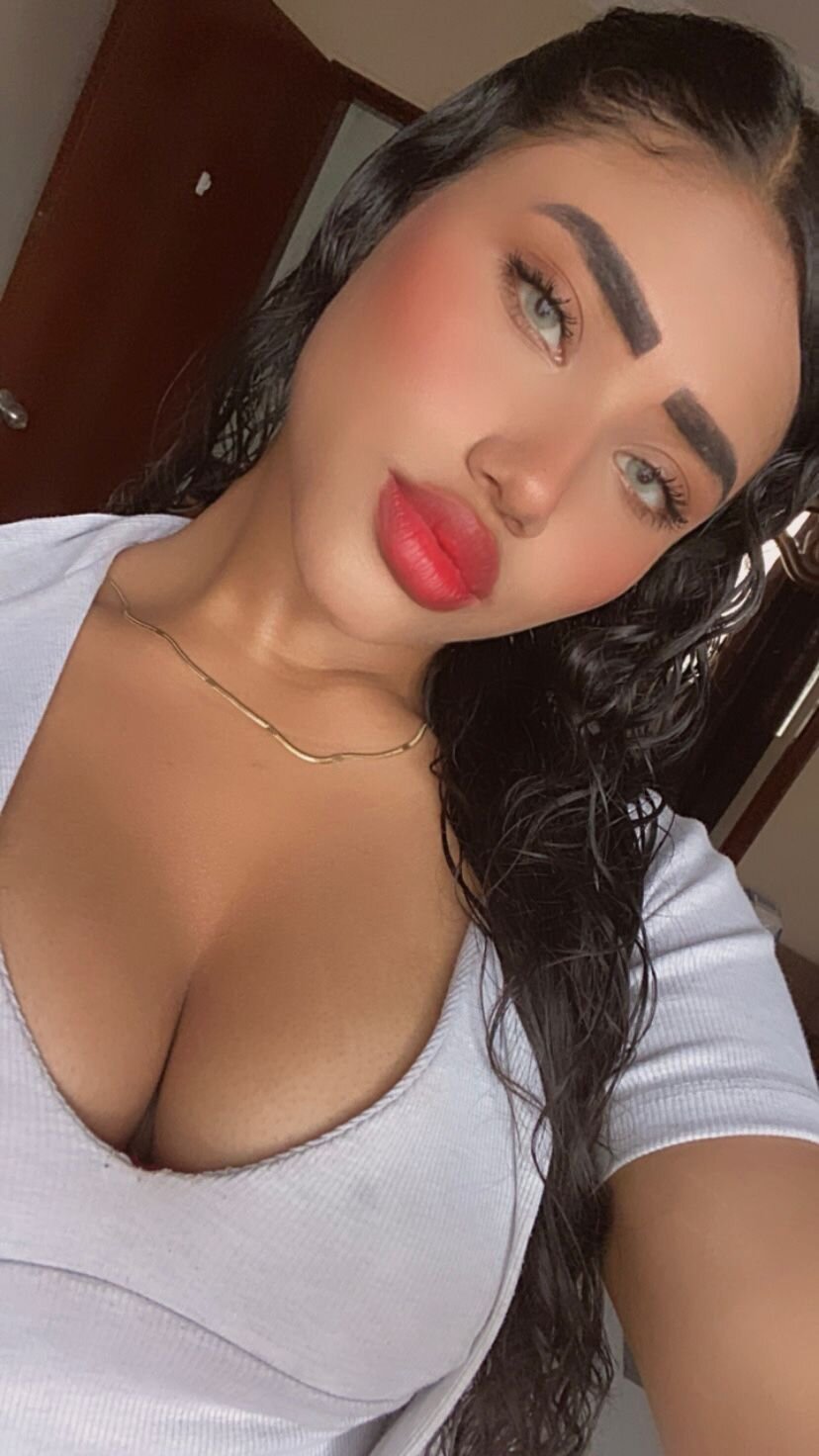 XXX Porn Photo of Nude Mia_bm_ 2