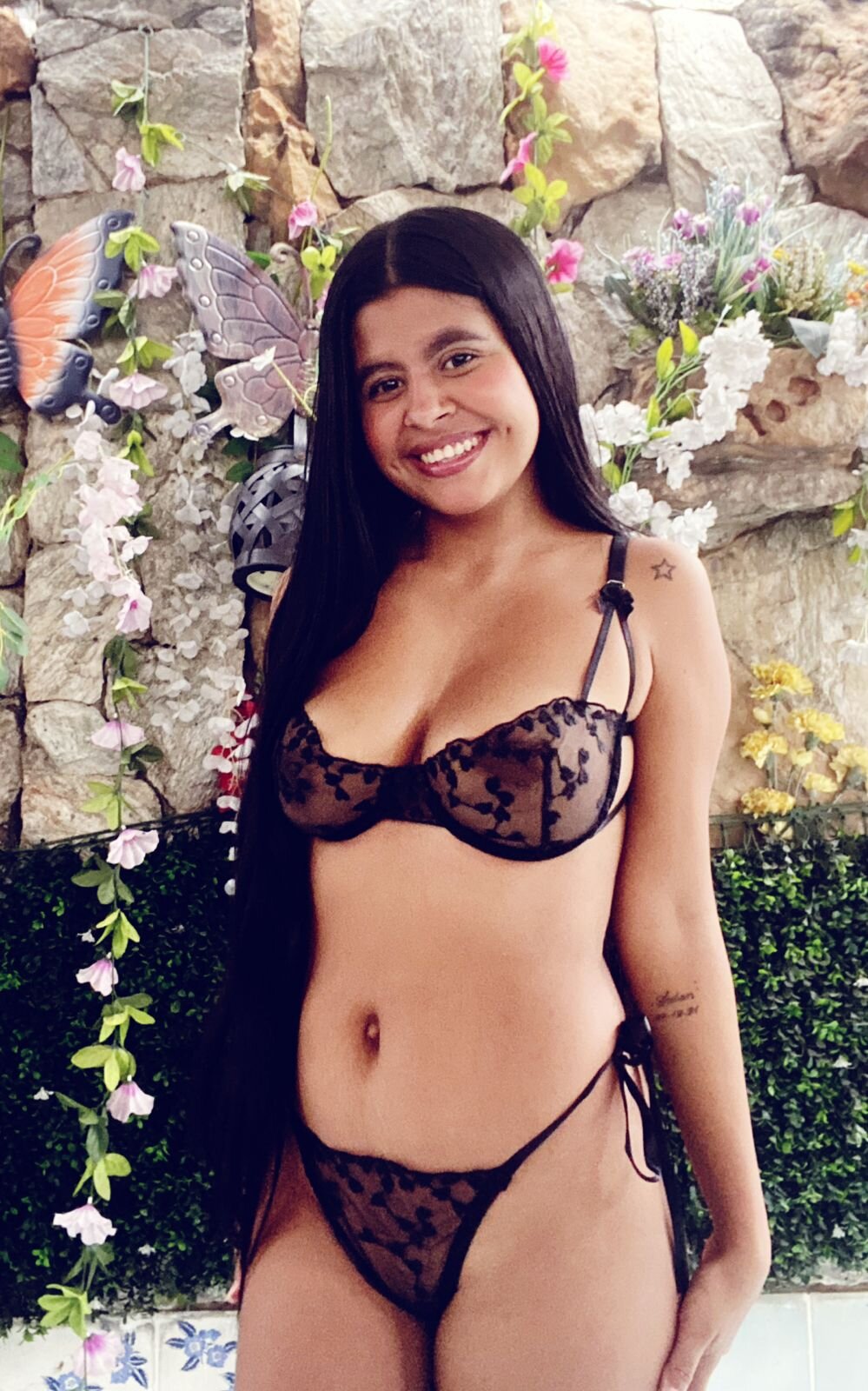 XXX Porn Photo of Nude NaylaAbadi 1