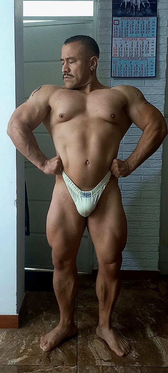 XXX Porn Photo of Nude titanperu8 7