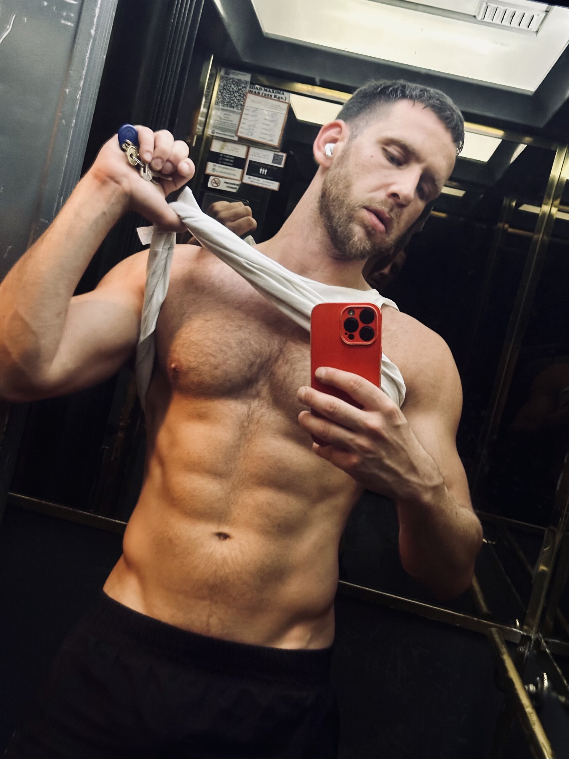 XXX Porn Photo of Nude Tomasotamendi 5
