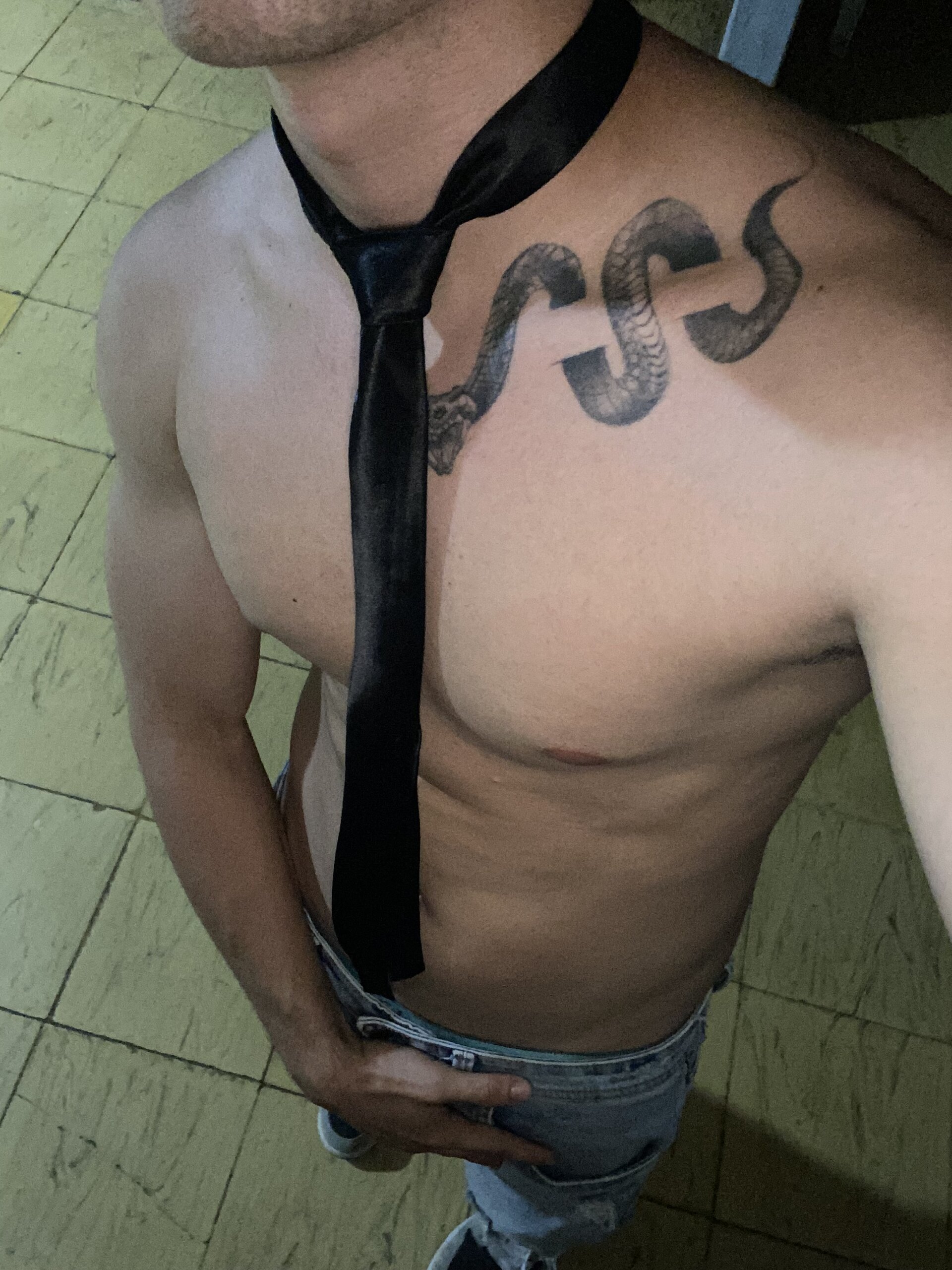 XXX Porn Photo of Nude RenamingIngress 3