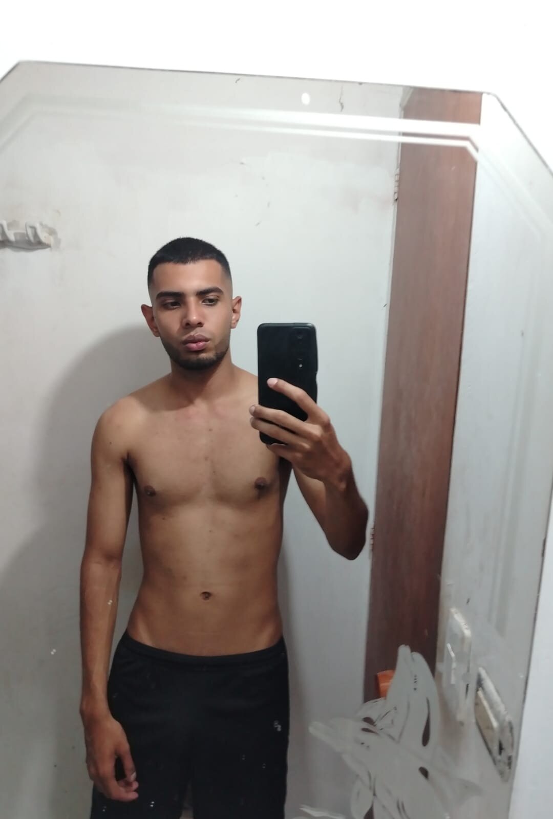 XXX Porn Photo of Nude max_milk2 1