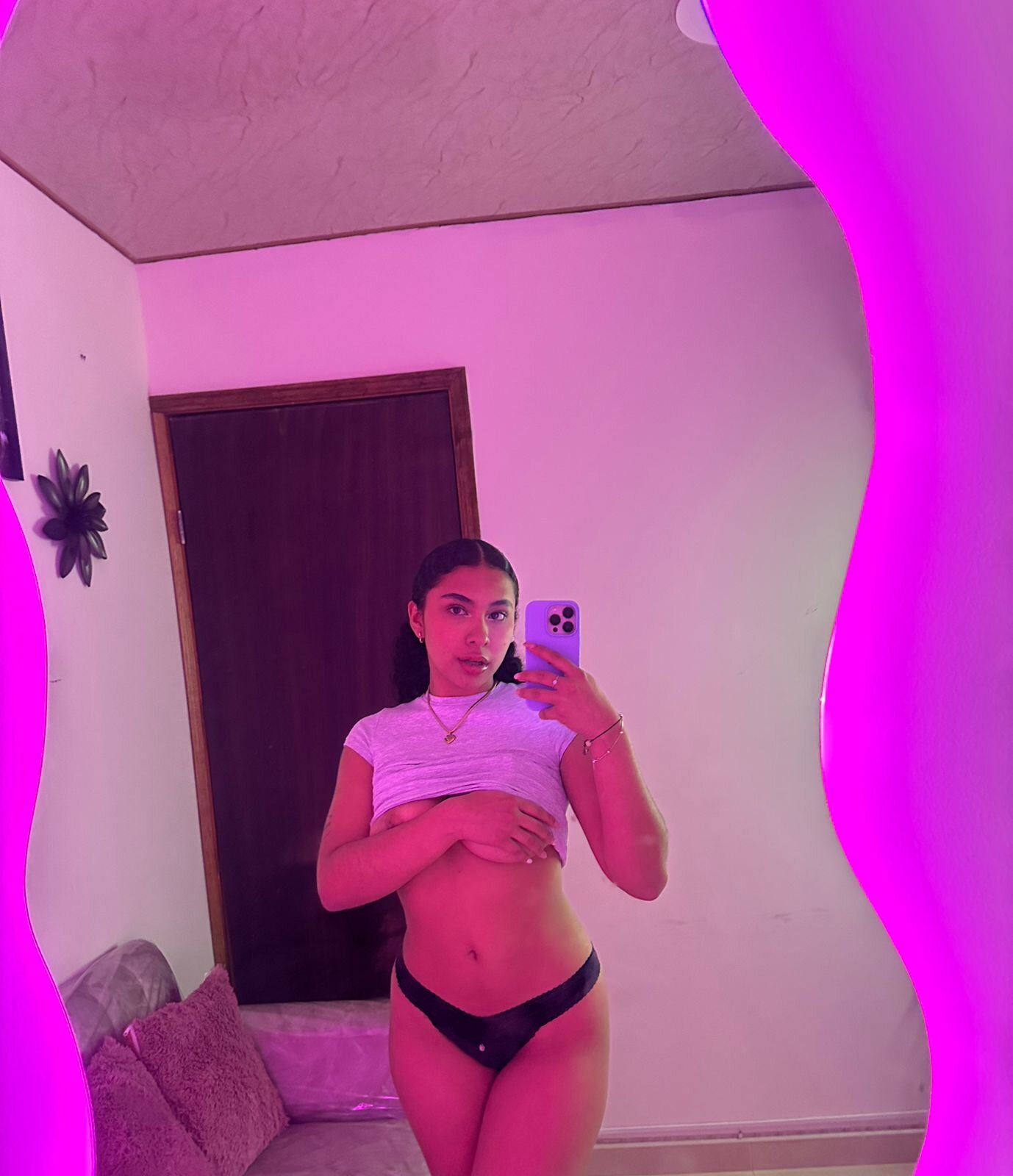 XXX Porn Photo of Nude april_smiith 5
