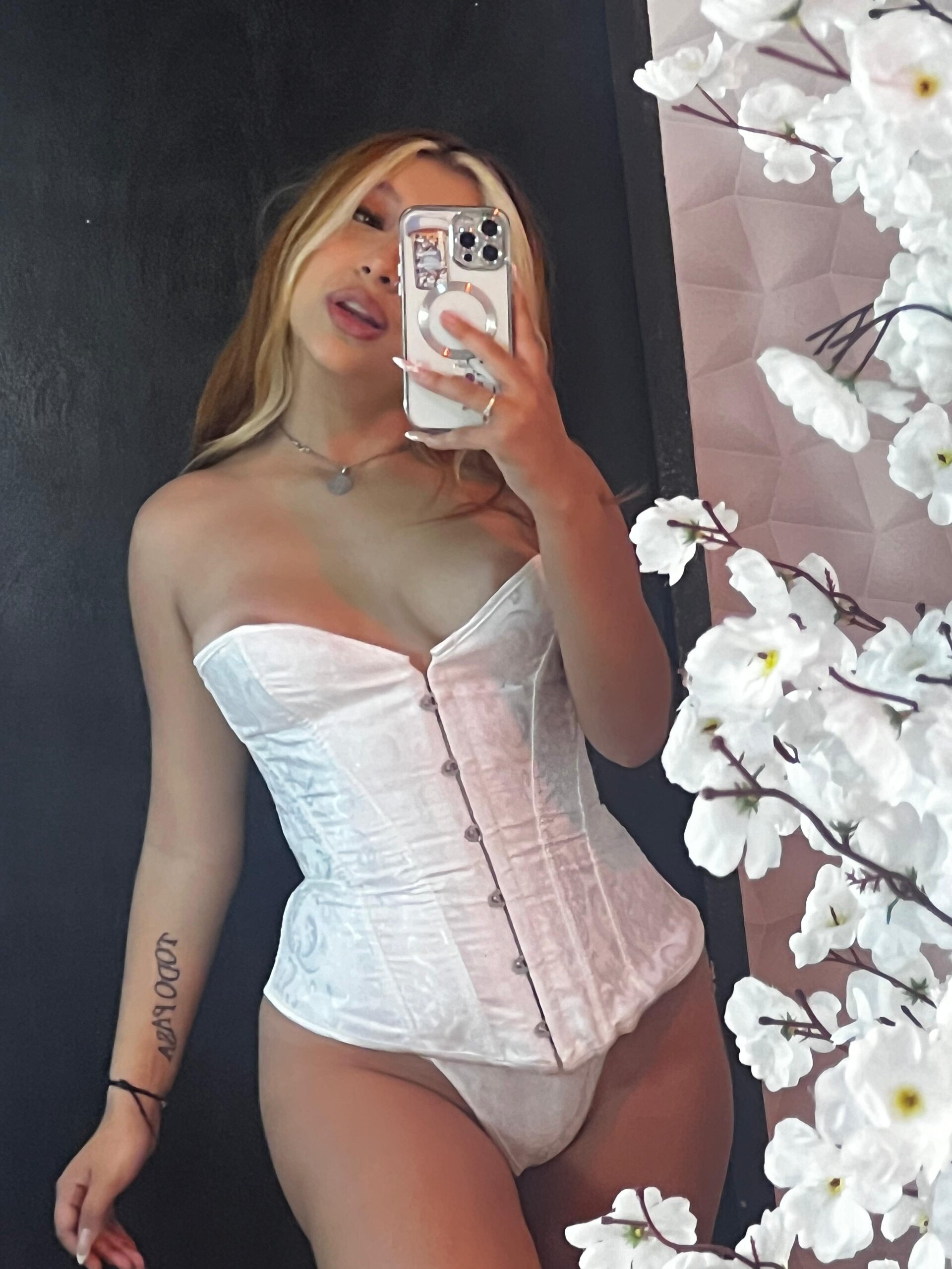 XXX Porn Photo of Nude CamilleMilano 49