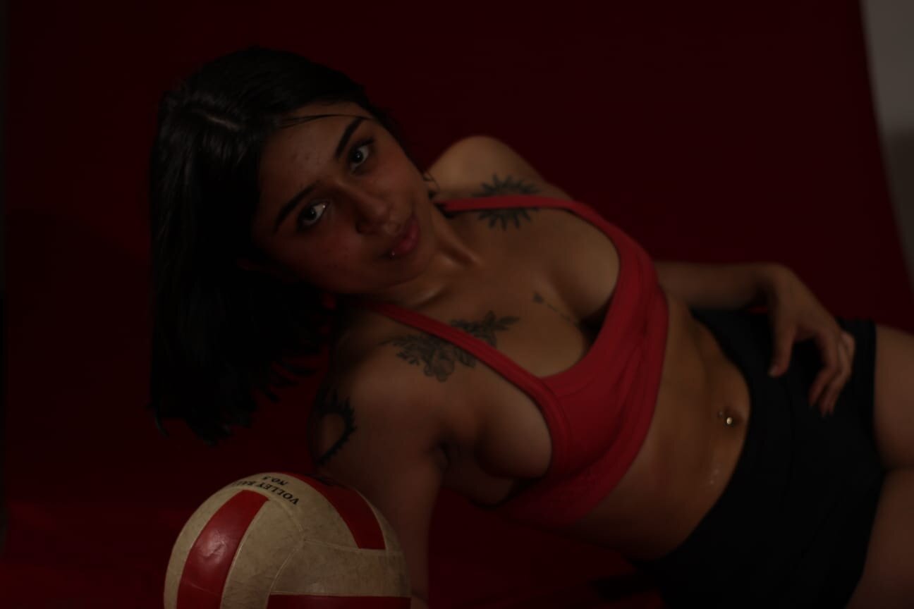 XXX Porn Photo of Nude MiahSantorini 13