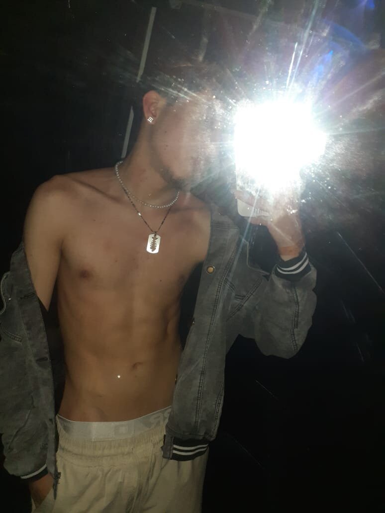 XXX Porn Photo of Nude Axel_tay 13