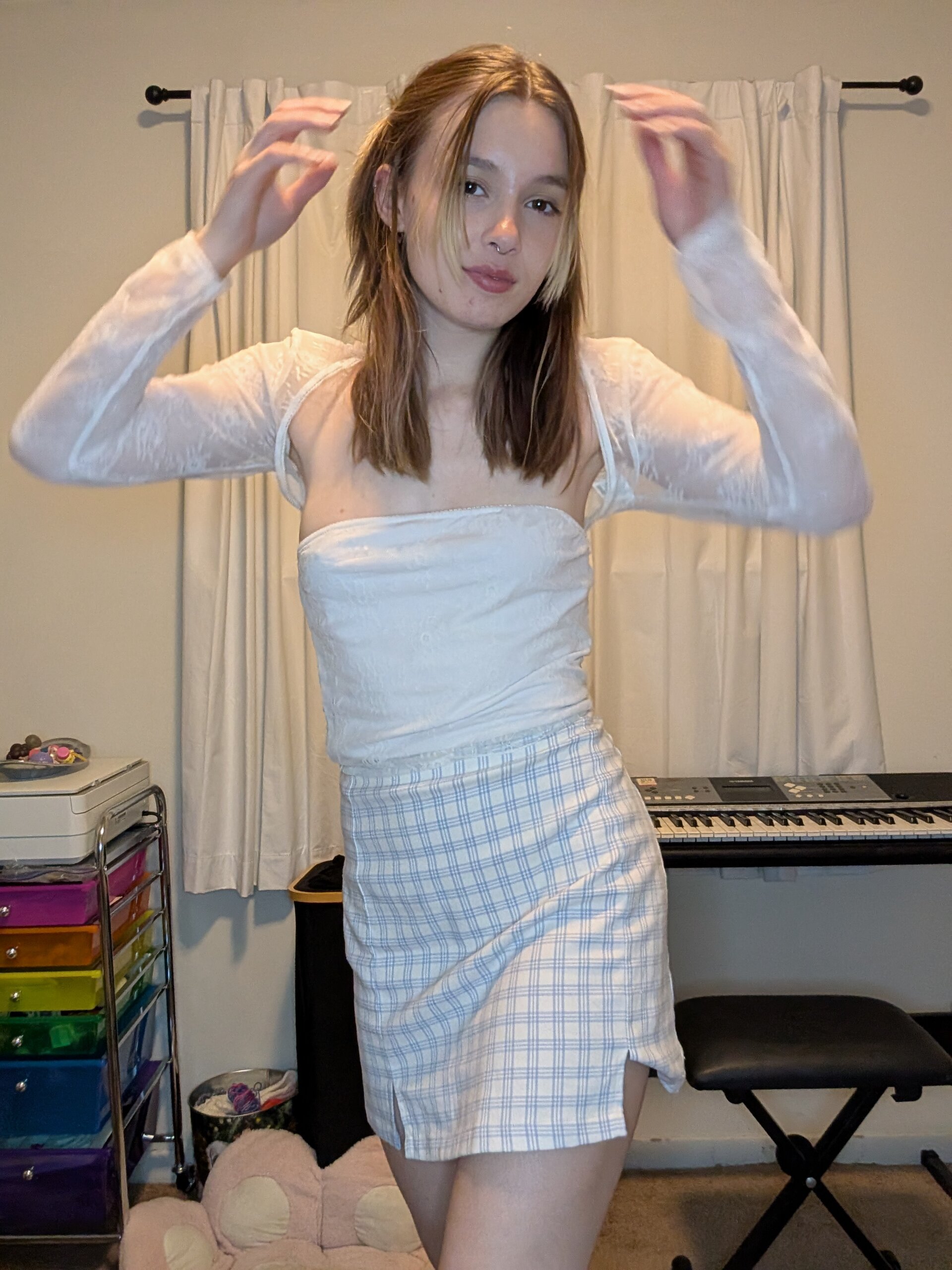 XXX Porn Photo of Nude roxiethefox 5