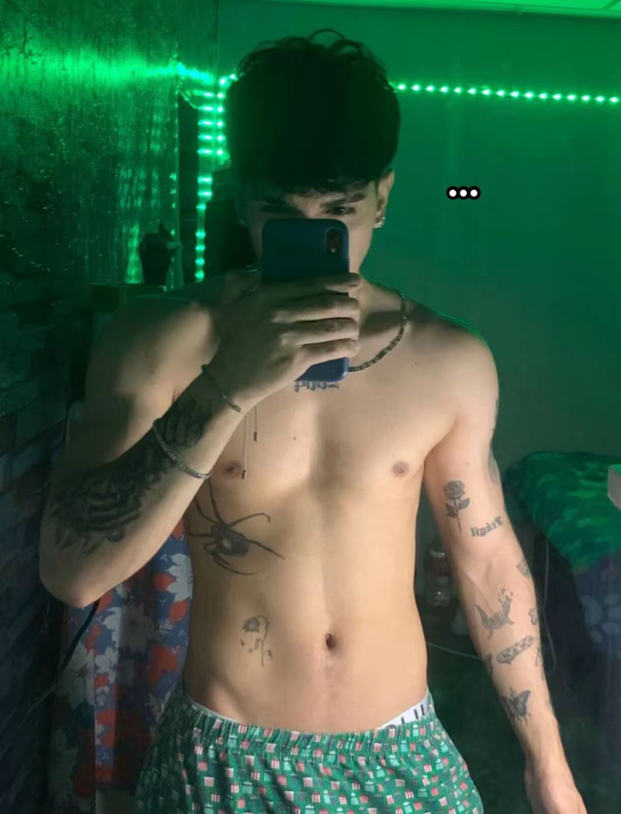 XXX Porn Photo of Nude wil_hot 5