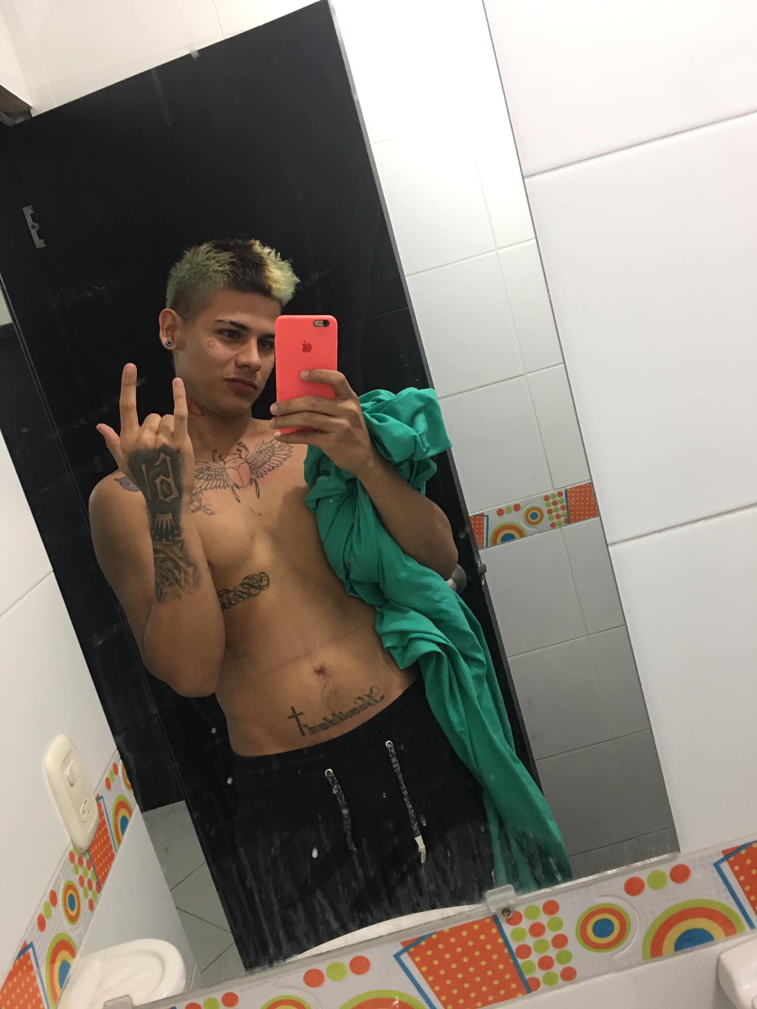 XXX Porn Photo of Nude Clyde019 3