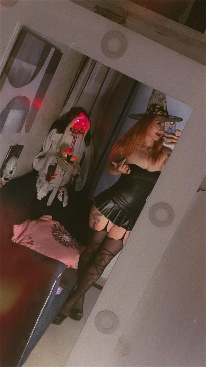 XXX Porn Photo of Nude zoe_taylorr1 55