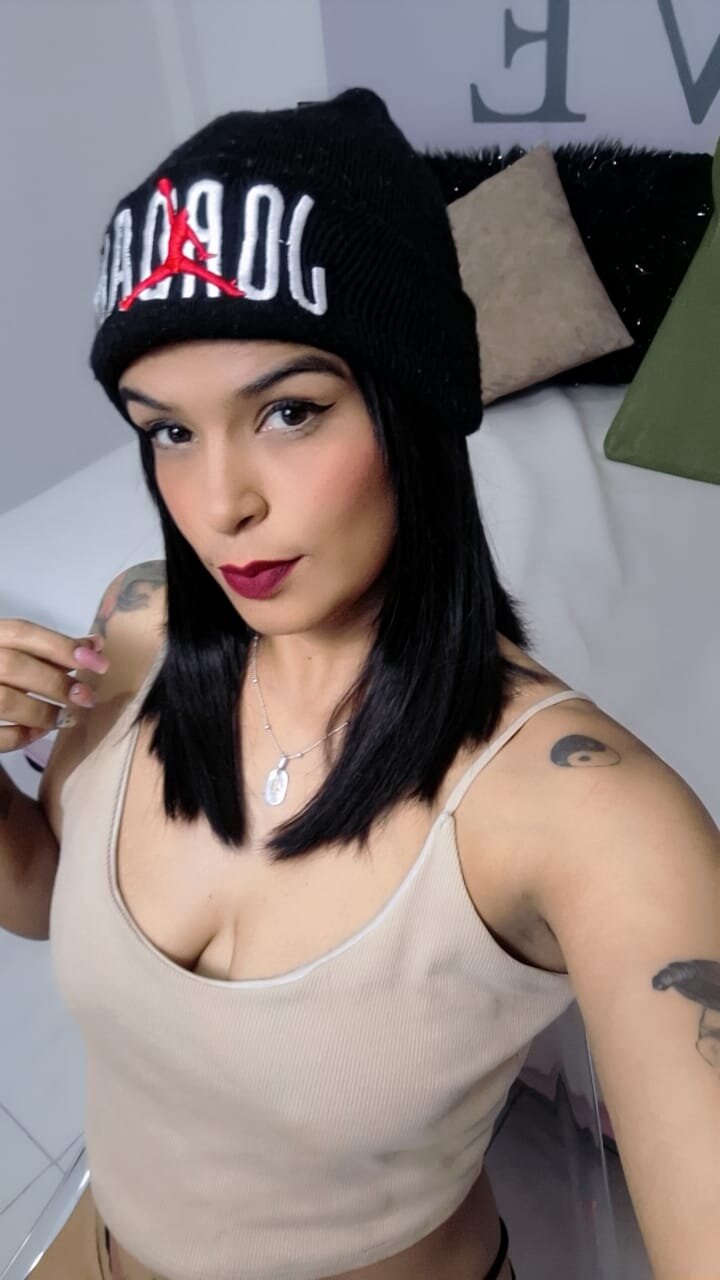 XXX Porn Photo of Nude Adie__Brown 7