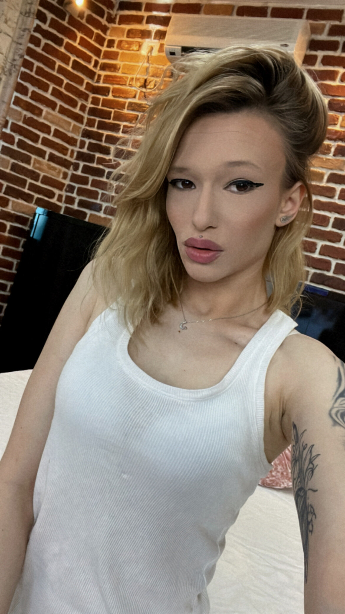 XXX Porn Photo of Nude ArianaSkyxxx 6