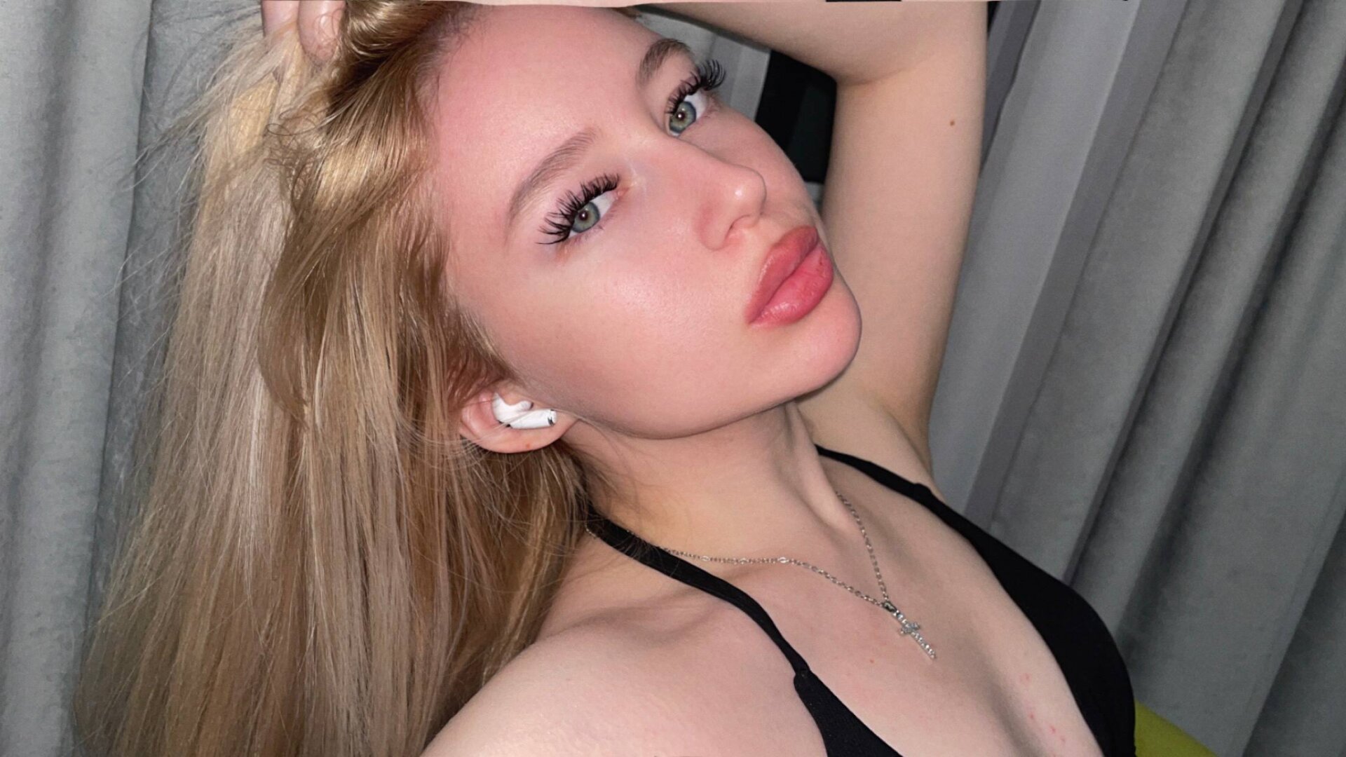 XXX Porn Photo of Nude CinderPlay 4