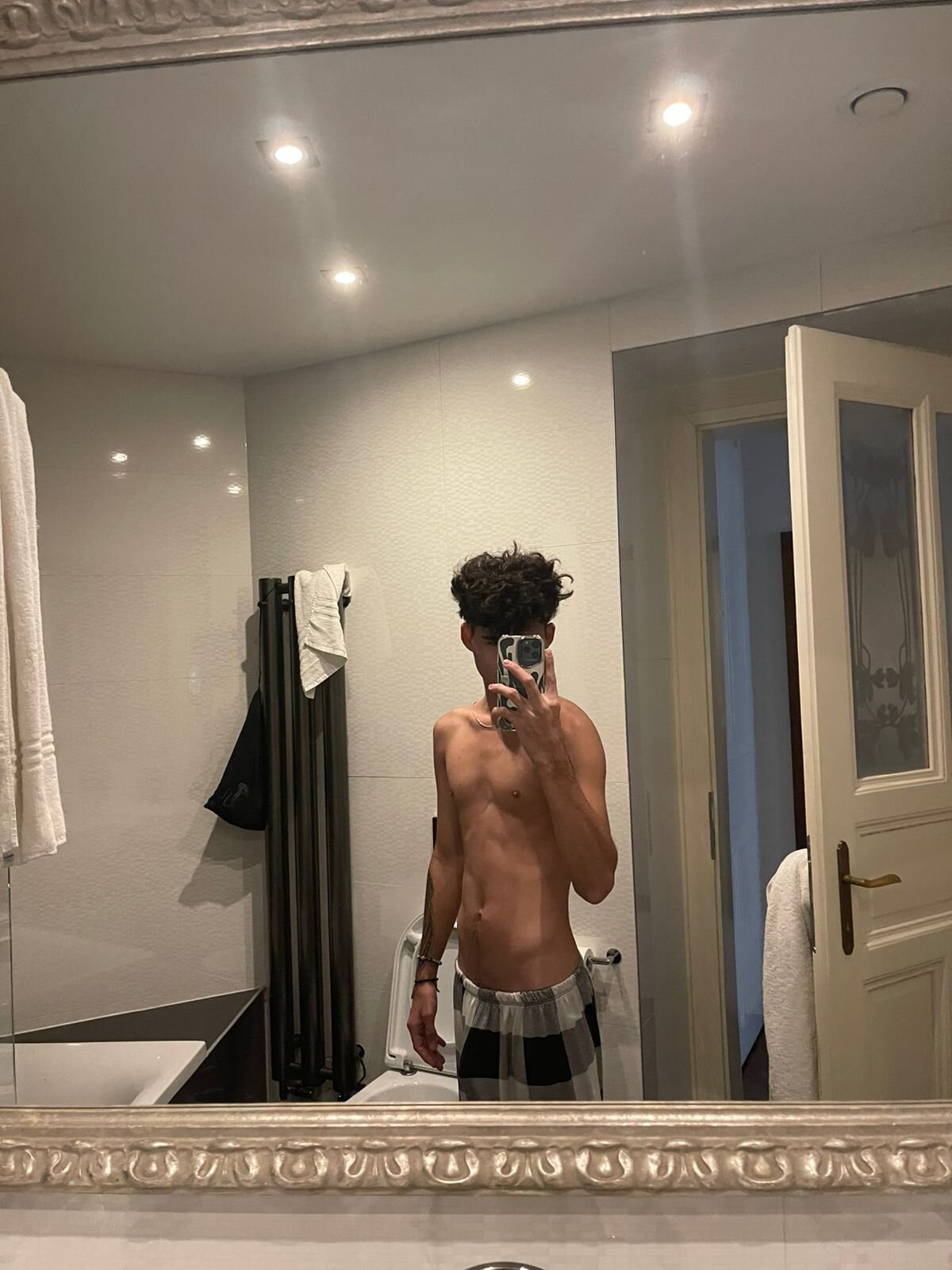 XXX Porn Photo of Nude back_thomson 109