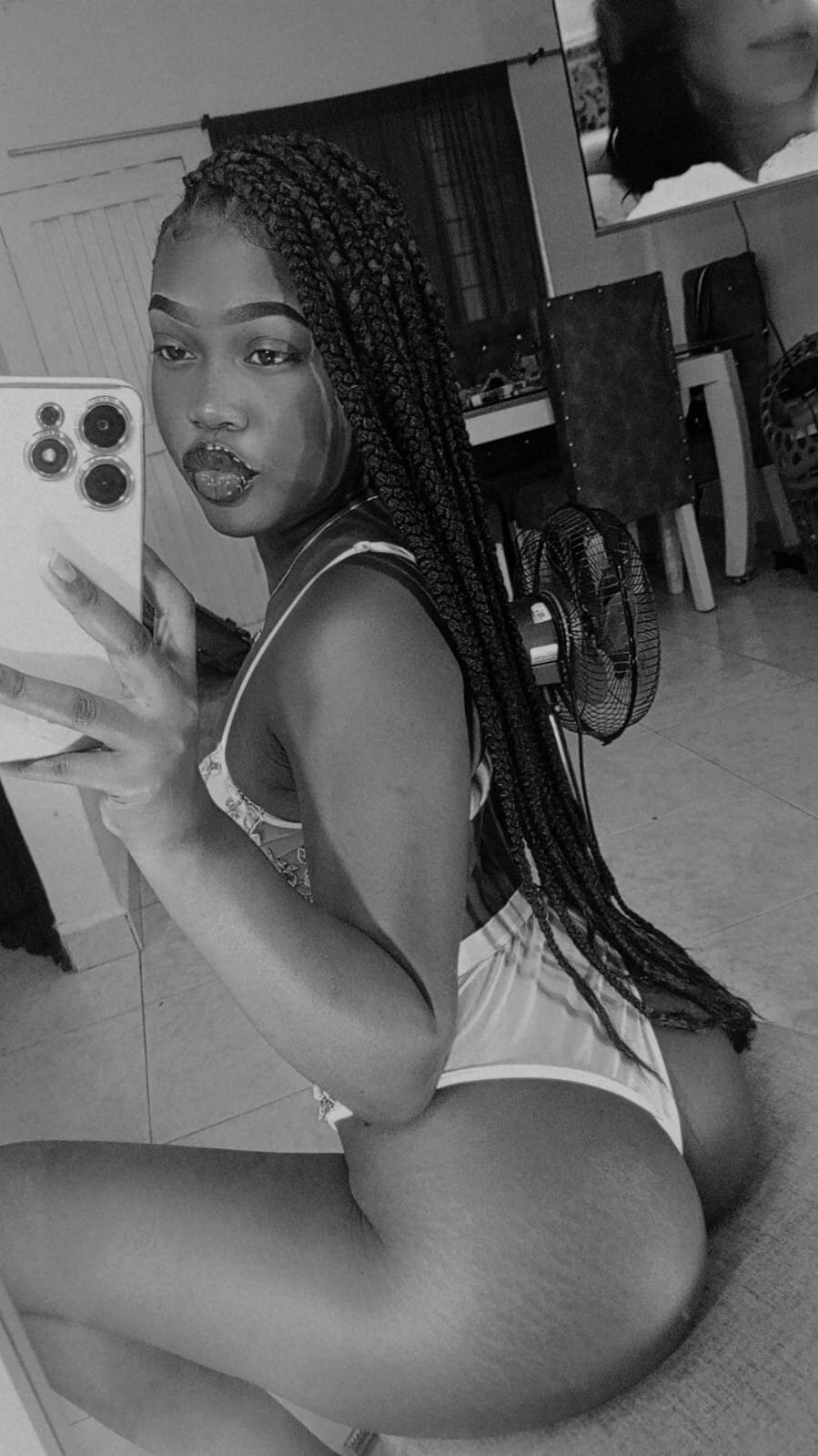 XXX Porn Photo of Nude ThianaGarcia 6
