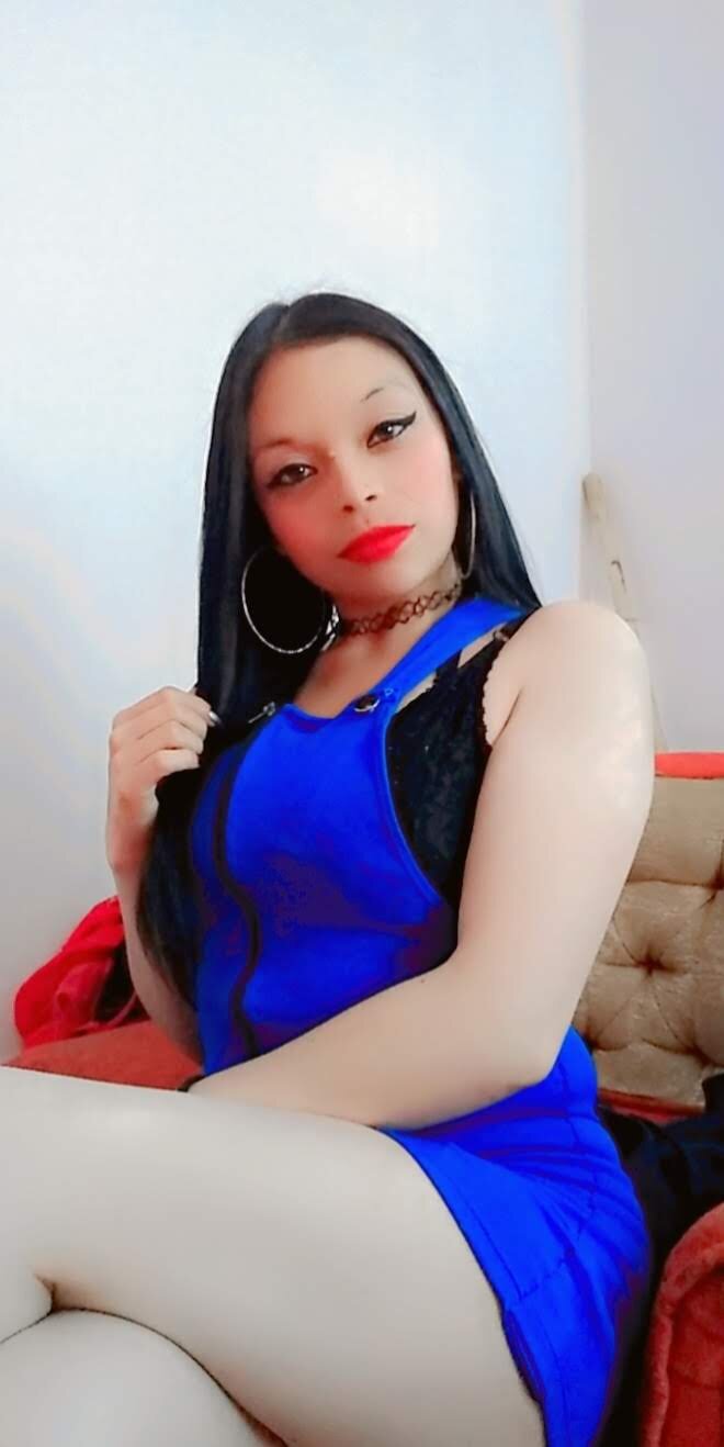 XXX Porn Photo of Nude montthbluee 28