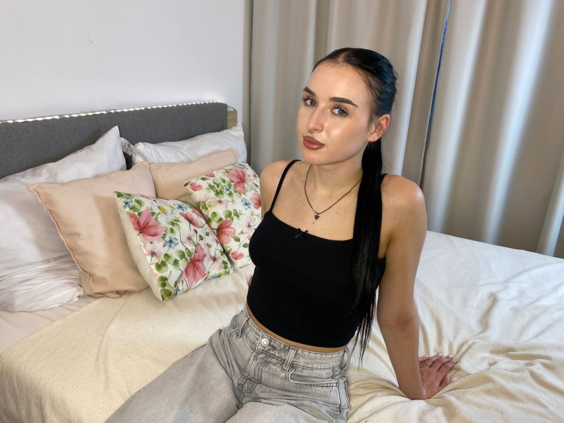 XXX Porn Photo of Nude LollyPoli 1