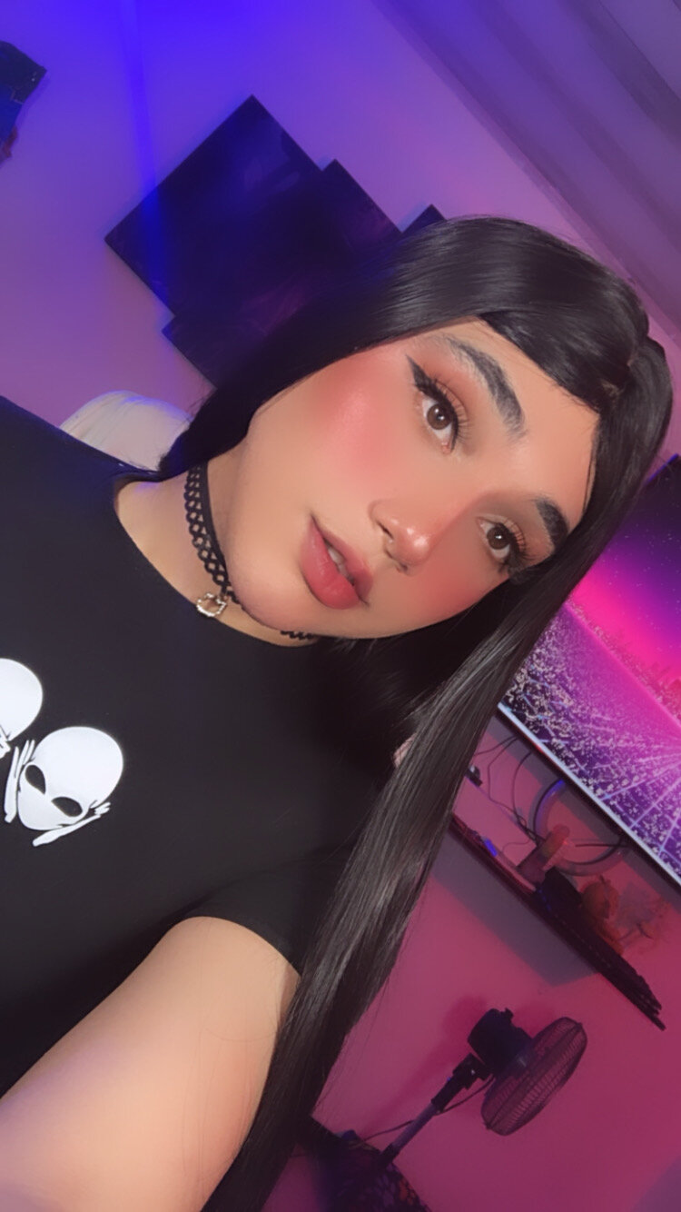 XXX Porn Photo of Nude ErzaMontoroo 25