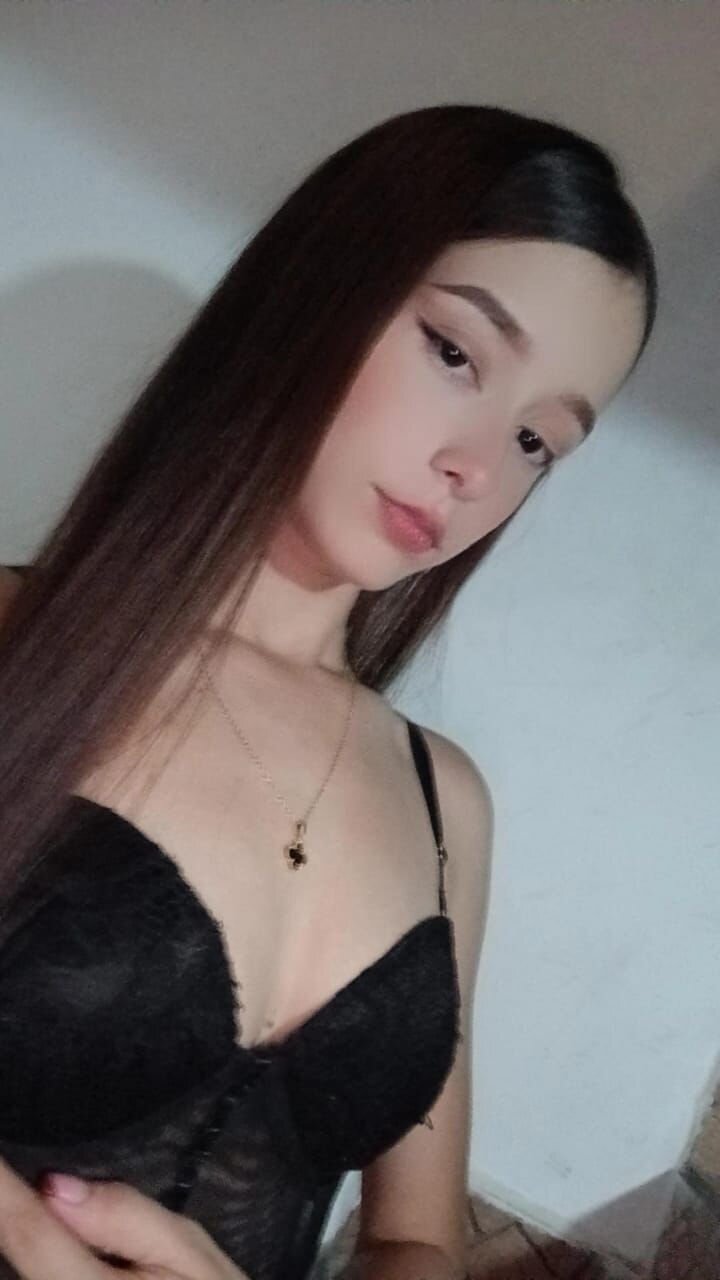 XXX Porn Photo of Nude ElyraBloom 1